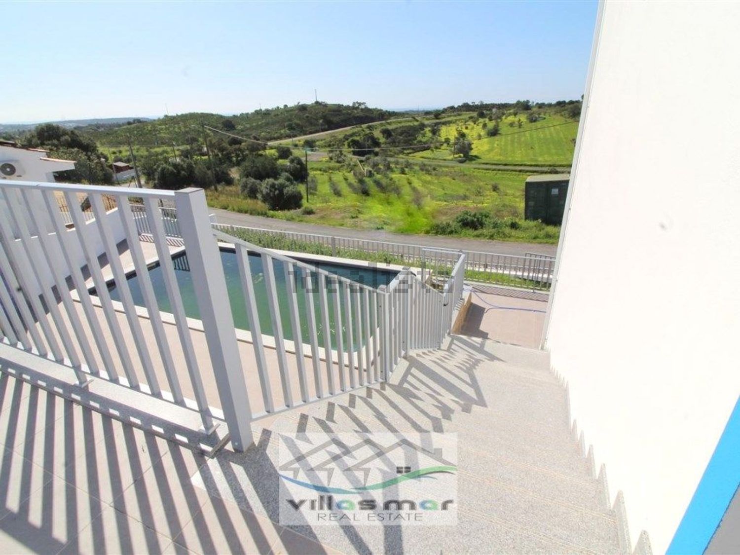 小楼房或独栋别墅出售在Centro de Castro Marim - 阳台