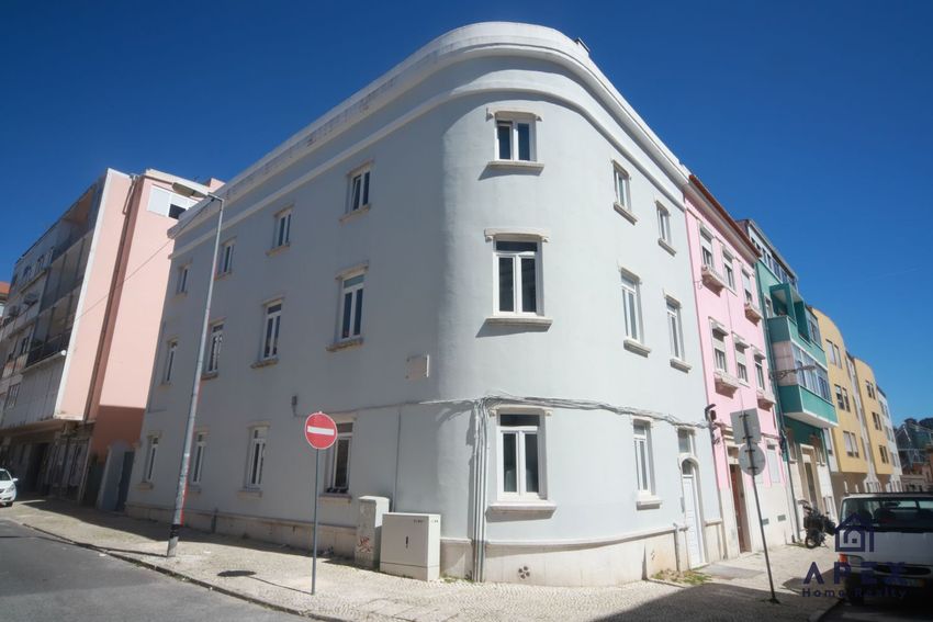 公寓 t2出售在Rua Doutor Álvaro de Castro, 32