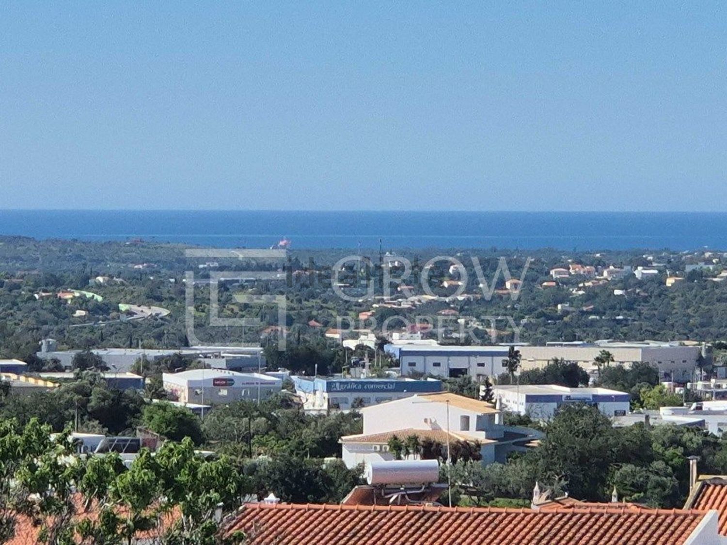 小楼房或独栋别墅出售在Centro Oeste da Cidade de Loulé - 视线