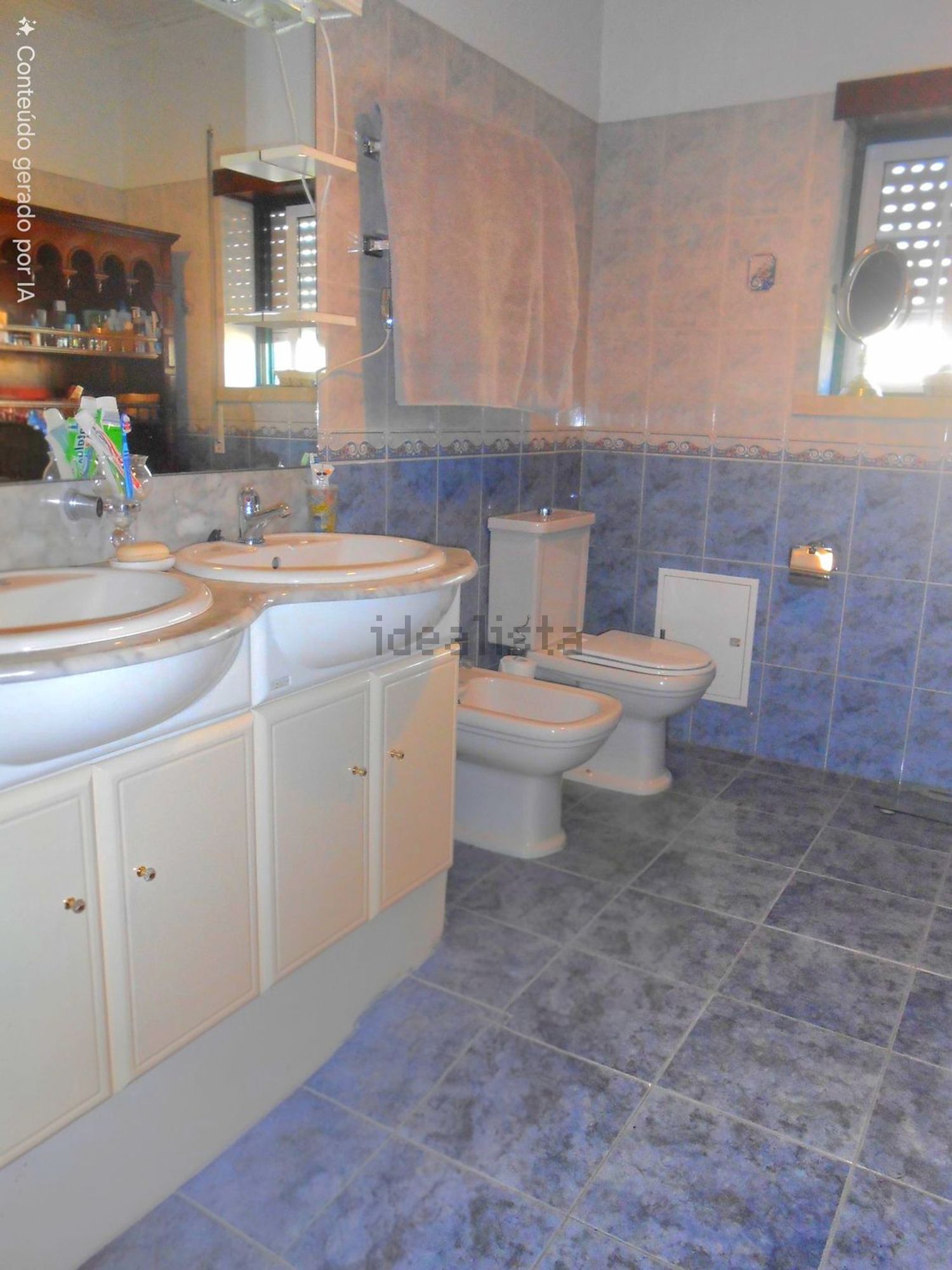 小楼房或独栋别墅出售在Praça de Touros - 卫生间