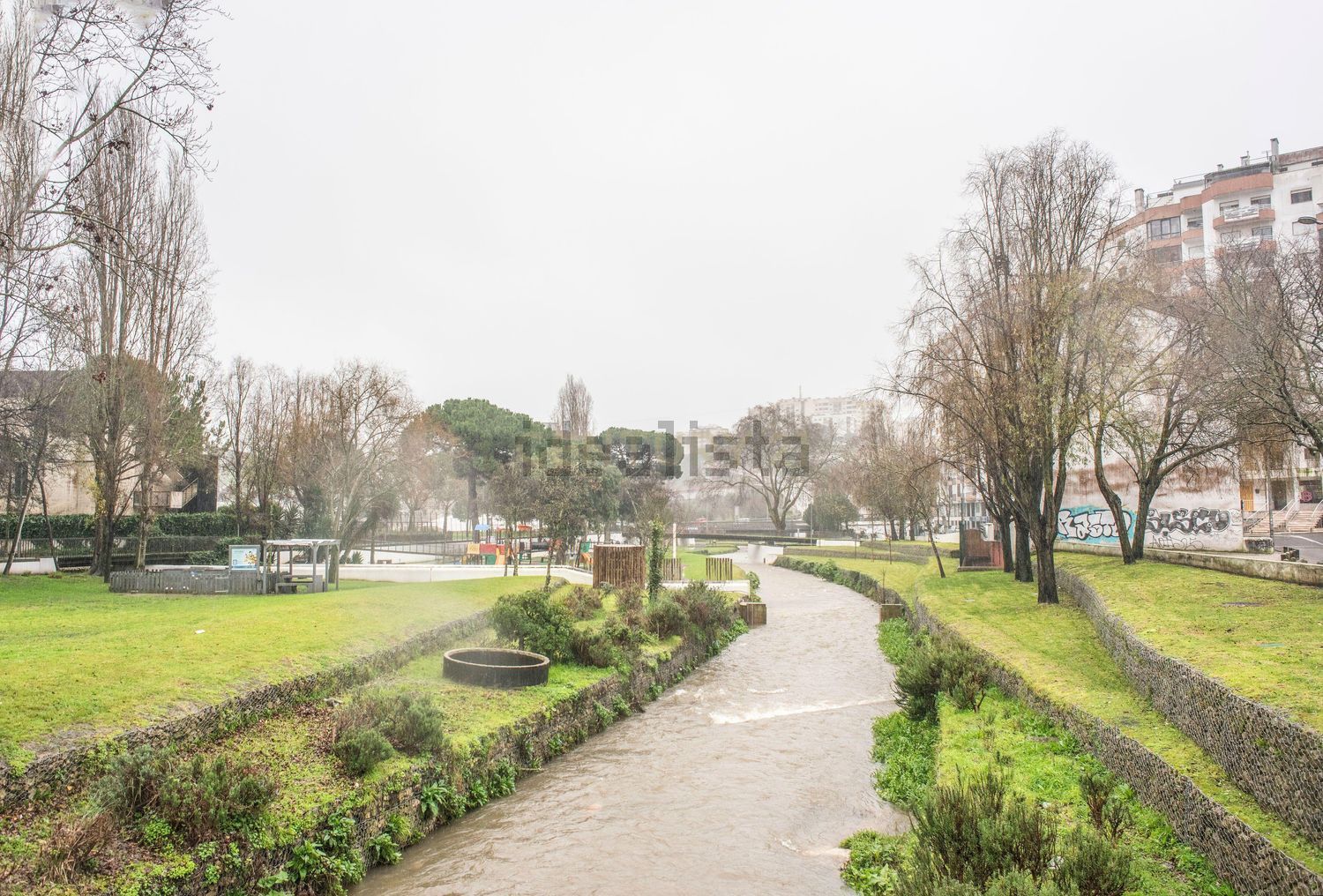 公寓 t2出售在Rua João de Deus, 3 - 花园