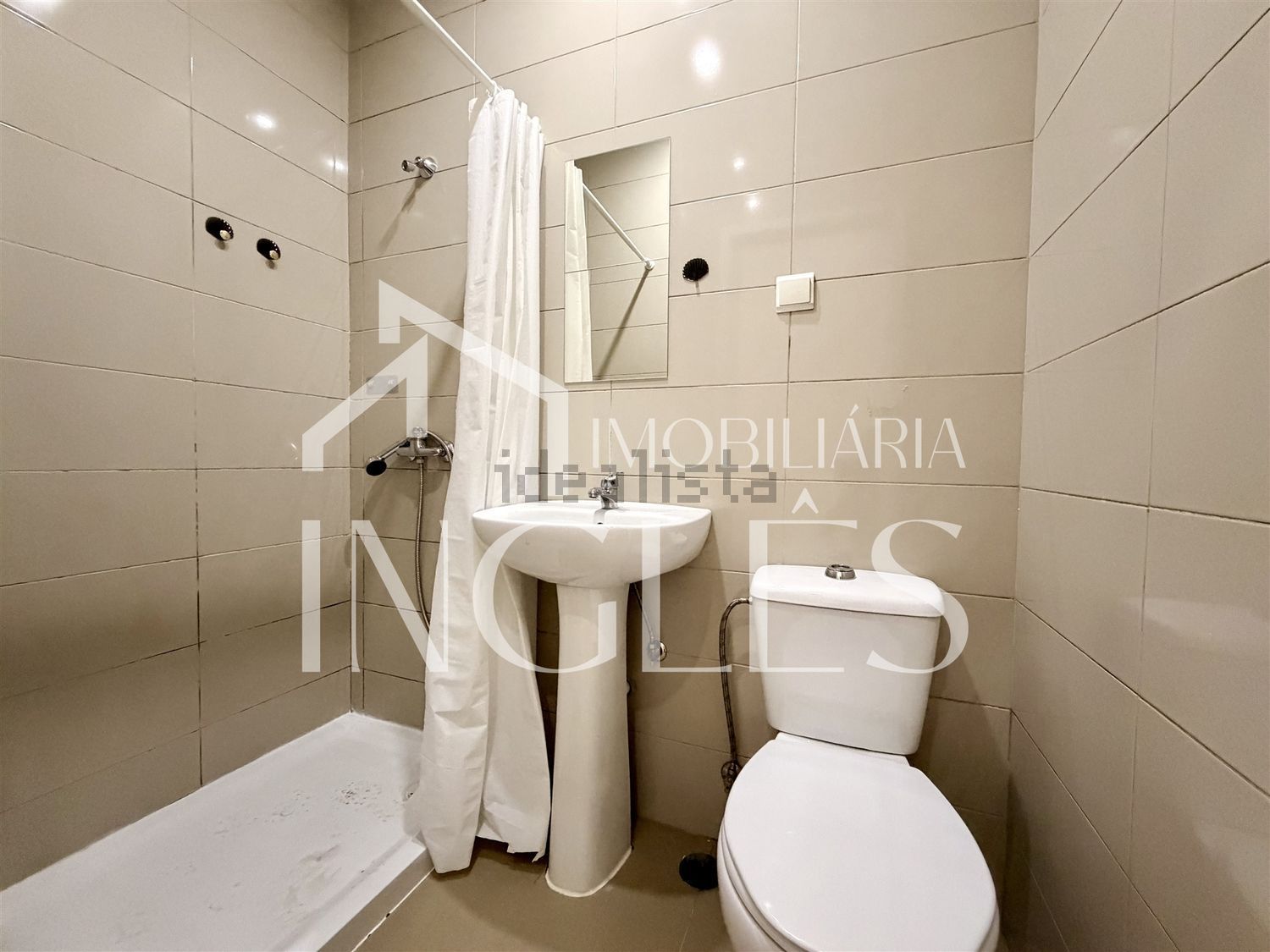 公寓 t4出售在Estação Roma-Areeiro - 卫生间