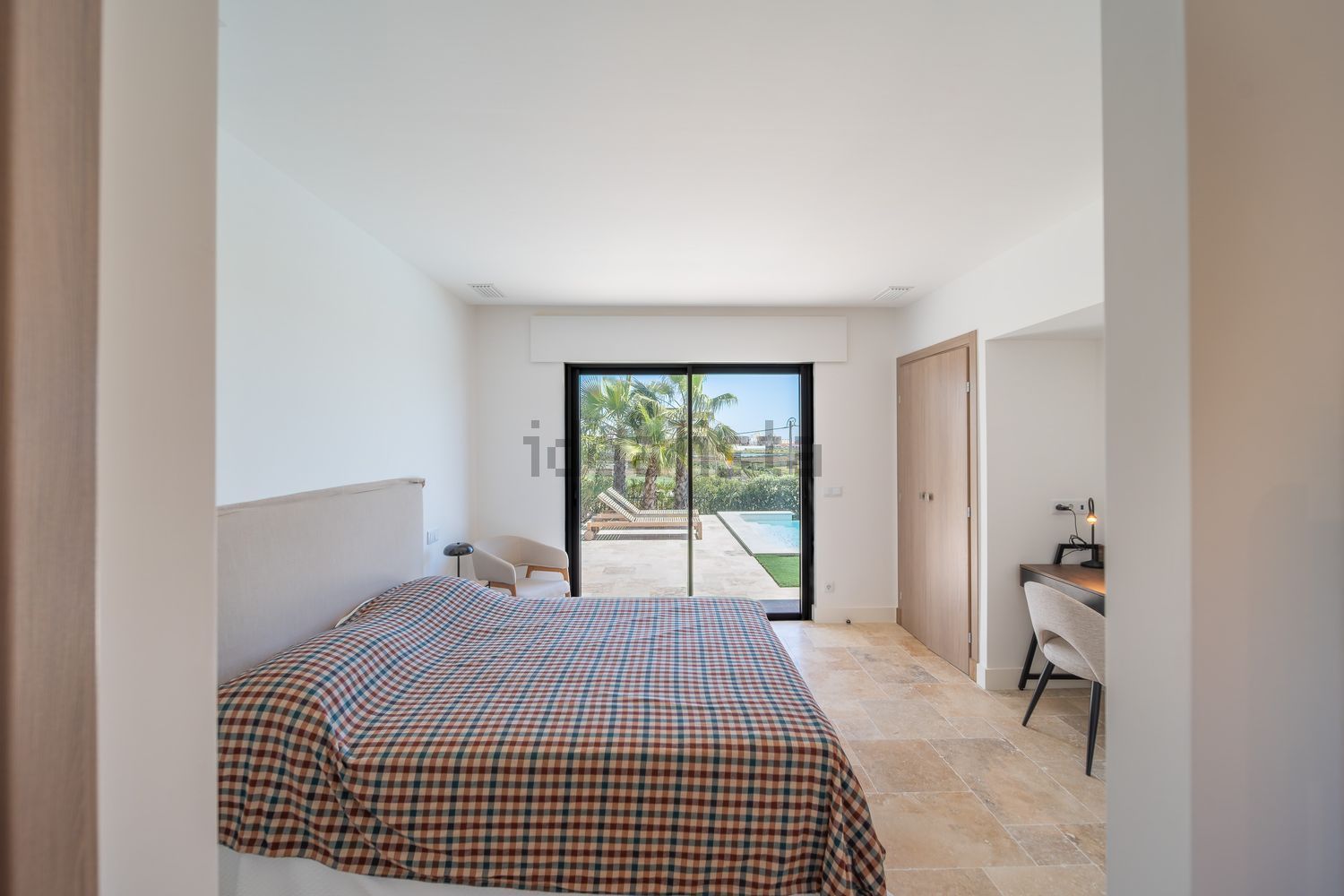 小楼房或独栋别墅出售在Rua 25 de Abril, 71 - 卧室