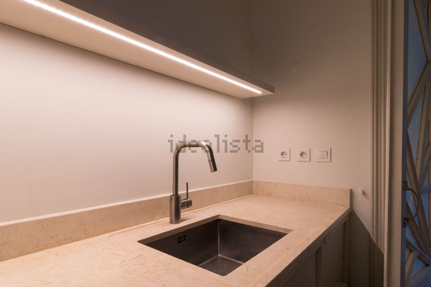 出租公寓 t3在Avenida Barbosa du Bocage, 24 - 厨房