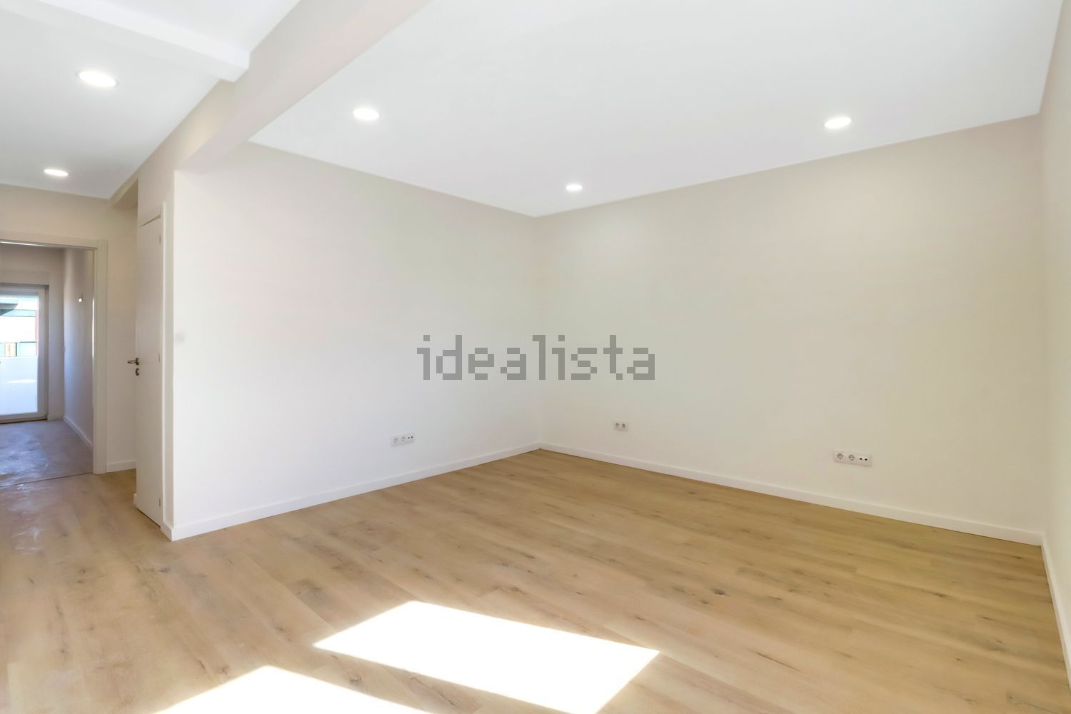 公寓 t3出售在Avenida Infante Dom Henrique - 客厅