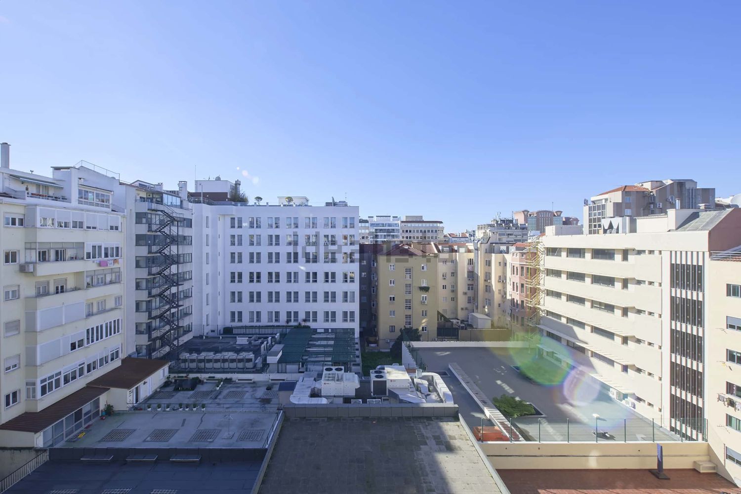 出租房间在Avenida Defensores de Chaves, 83 - 视线