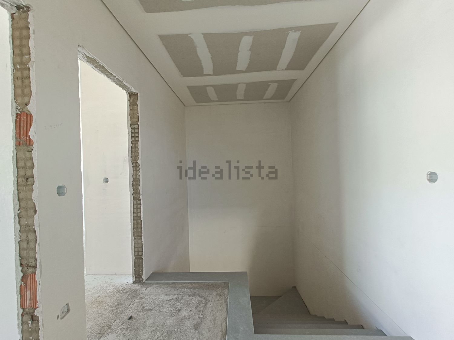 双拼别墅出售在Rua dos Moinhos da Fazarga, 13 - 前厅