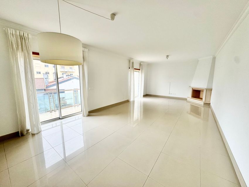 出租公寓 t3在Avenida Beato Nuno, 11