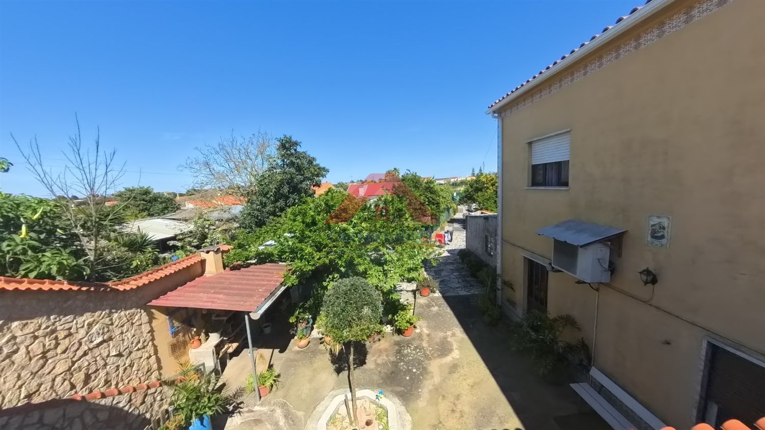 小楼房或独栋别墅出售在Vila Chã de Ourique - 阳台