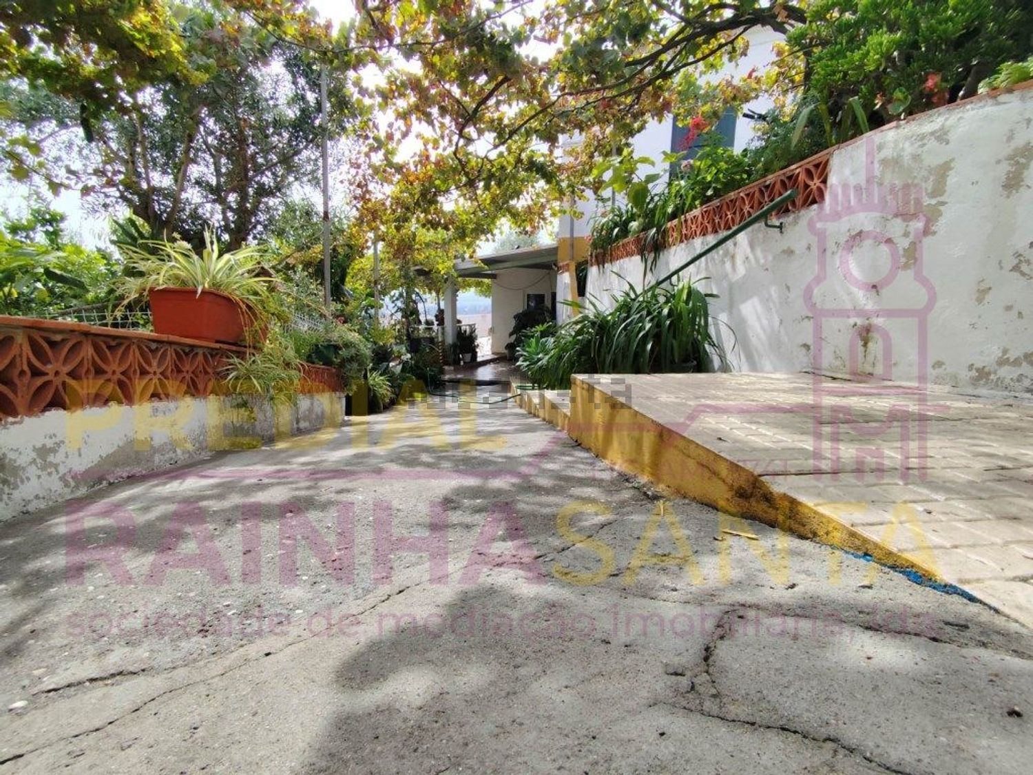 小楼房或独栋别墅出售在Cidade de Santarém - 花园