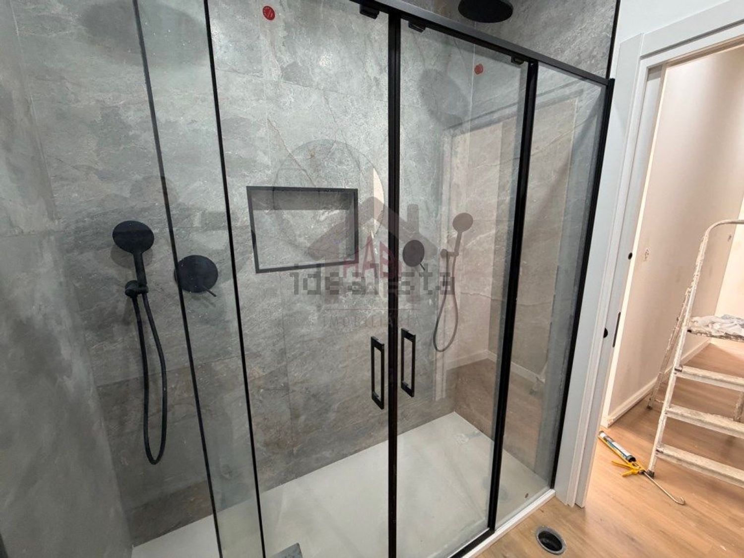 小楼房或独栋别墅出售在Rua dos Cavaleiros - 卫生间