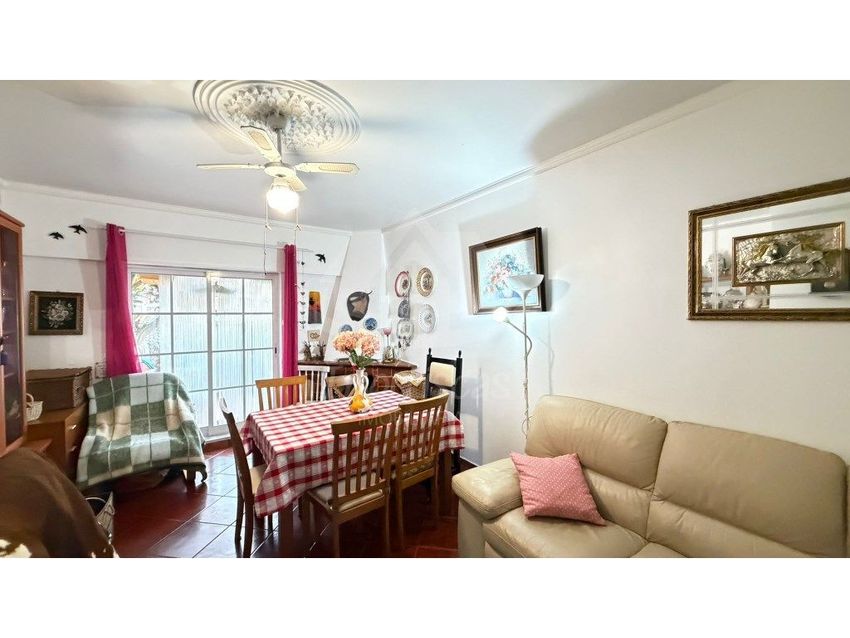 联排别墅出售在Bairro das Loureiras, 78
