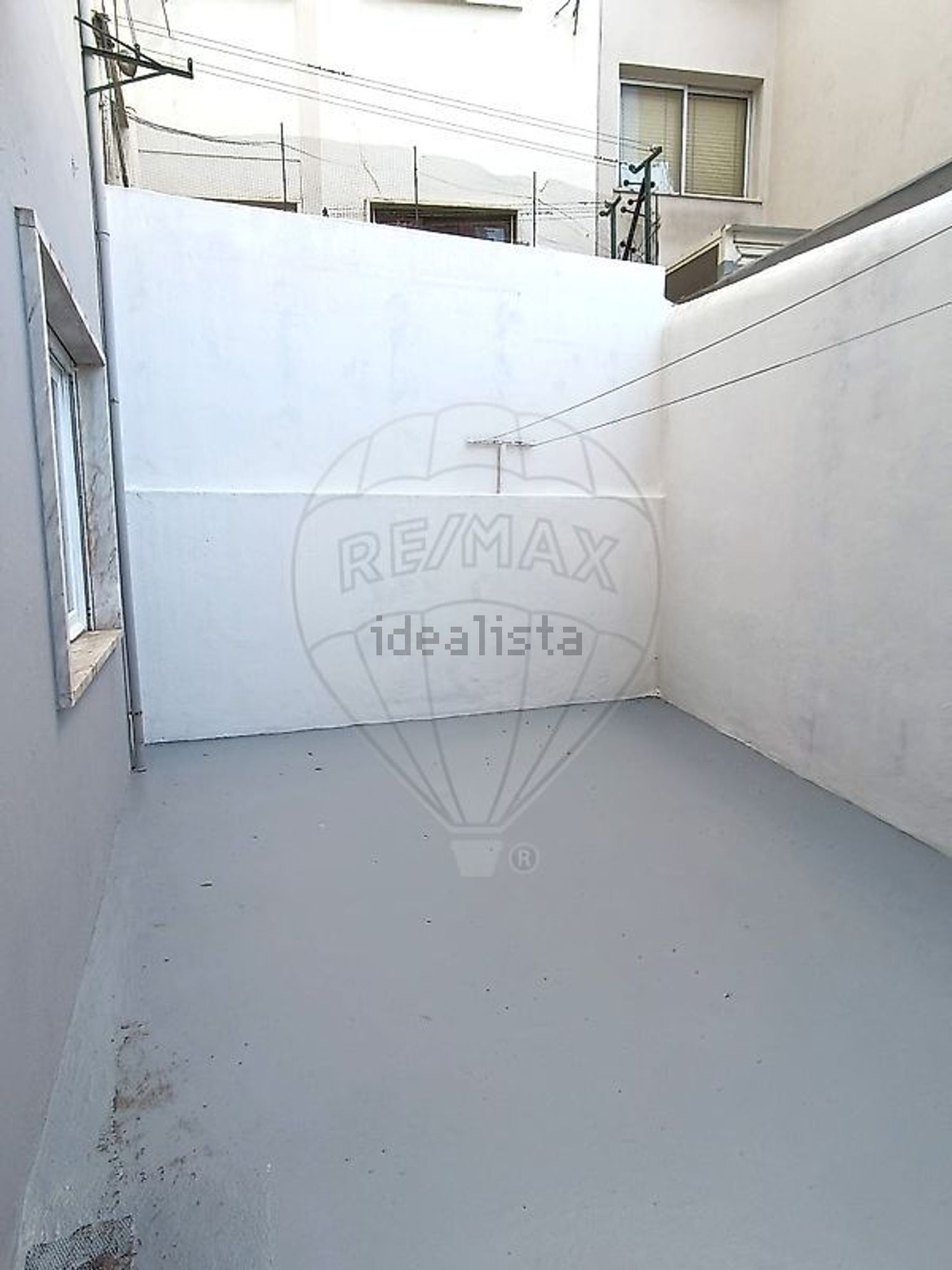 出租公寓 t2在Rua Doutor António Ribeiro dos Santos - 阳台