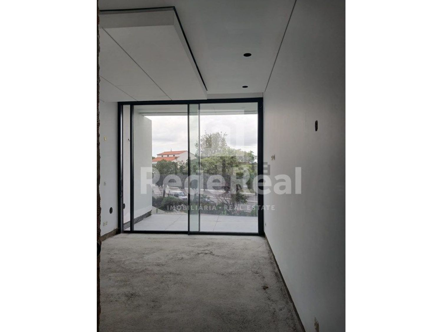 小楼房或独栋别墅出售在Avenida Laginha Serafim - 卧室