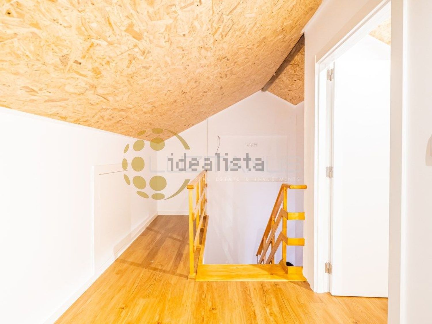 公寓 t2出售在Rua Gualdim Pais, 112 - 照片