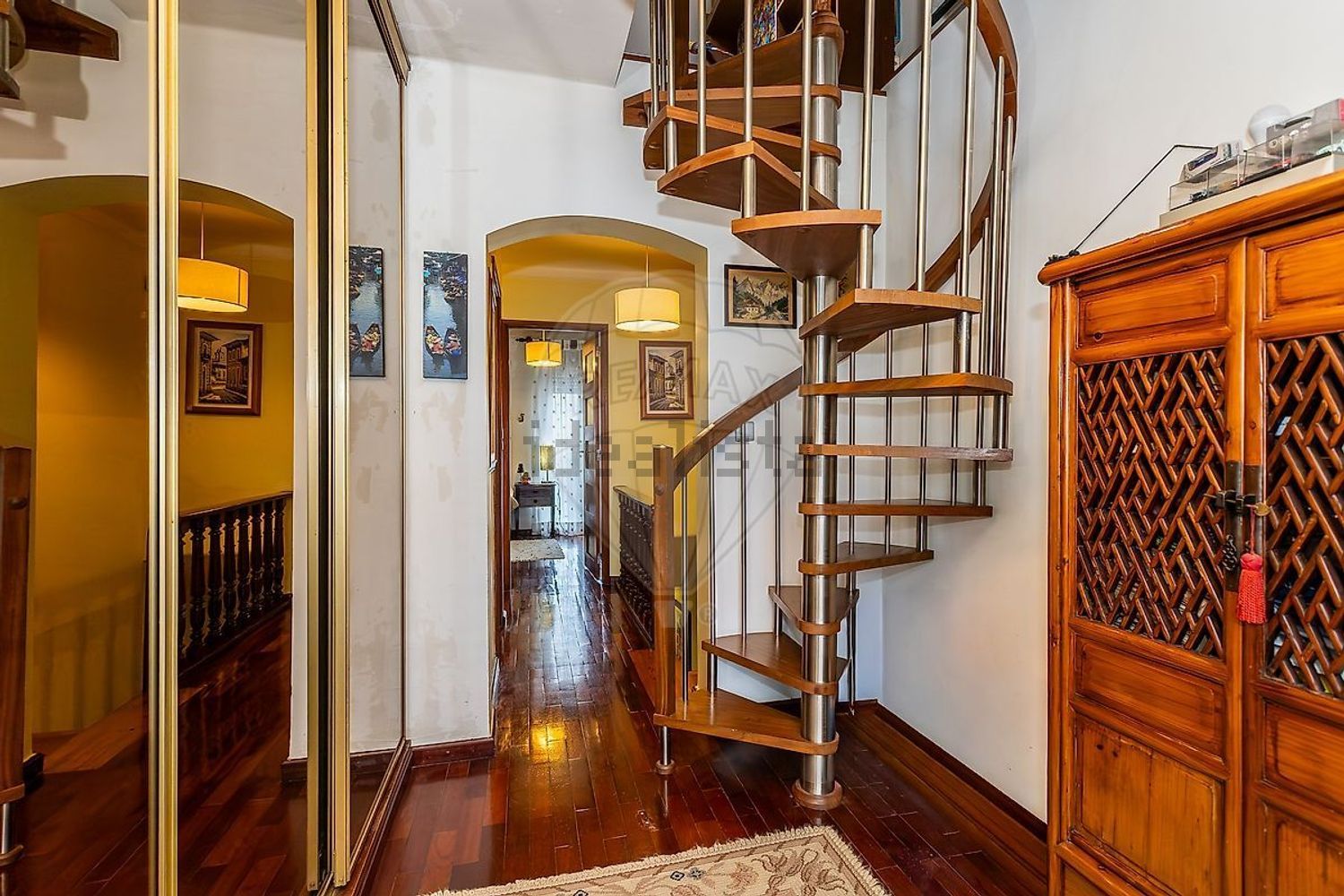 小楼房或独栋别墅出售在Rua Eduardo Schwalbach - 详情