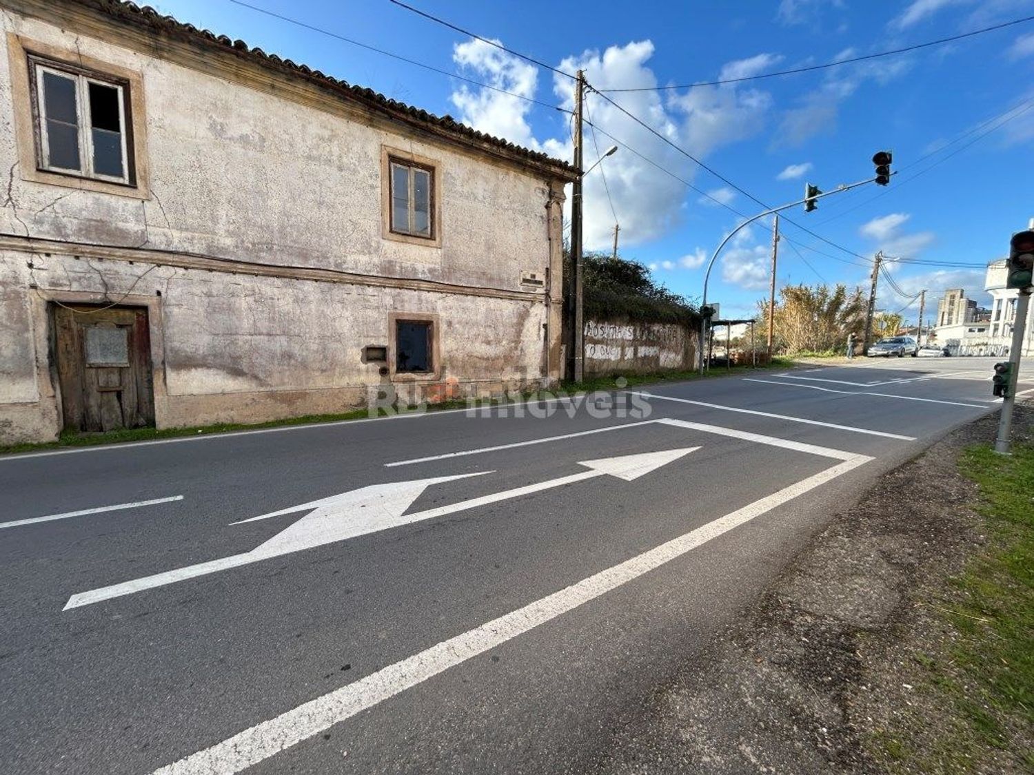 小楼房或独栋别墅出售在Rua Doutor João Augusto da Silva Martins, 100 - 外立面