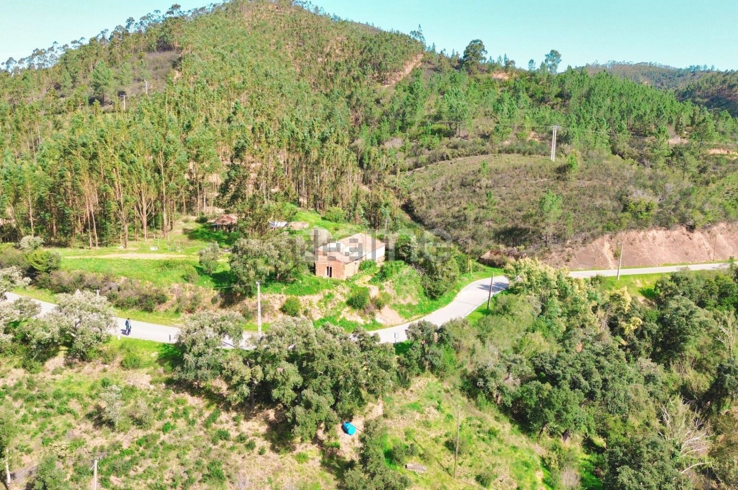 小楼房或独栋别墅出售在Estrada Sem Nome - 外立面
