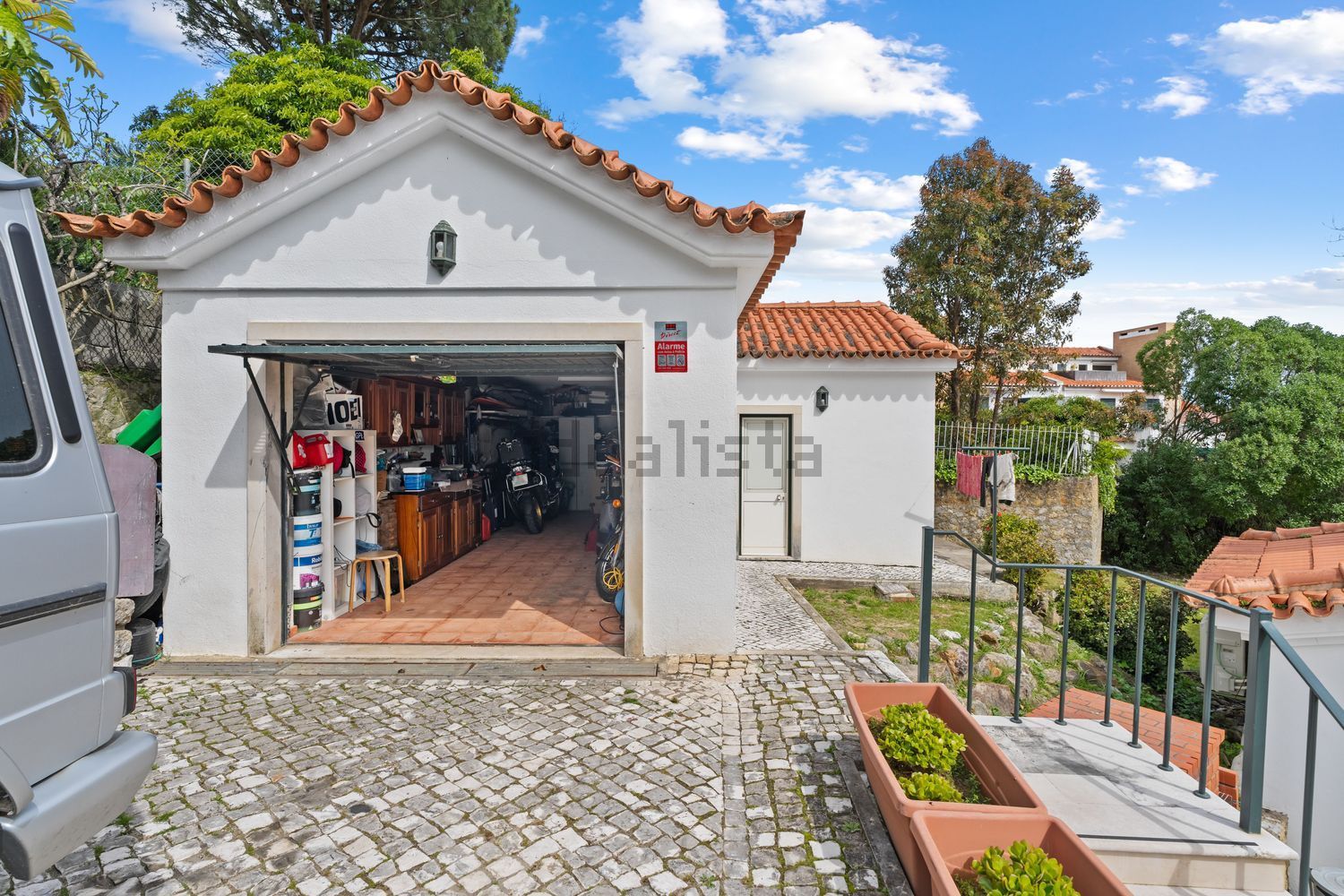 小楼房或独栋别墅出售在Rua de Cascais - 停车位