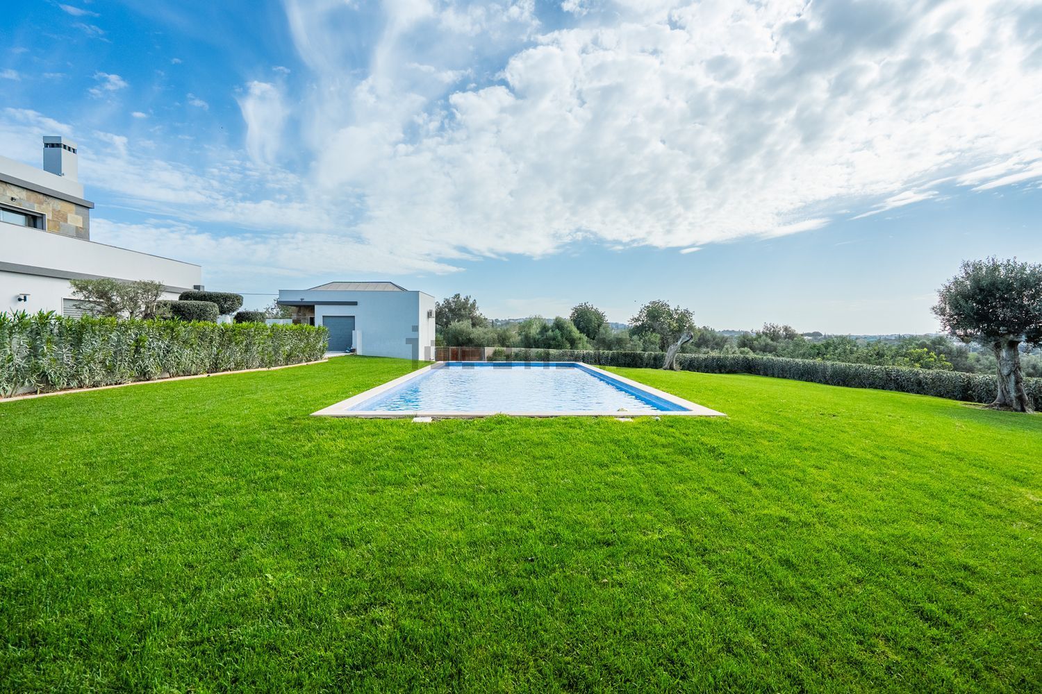 出租小楼房或独栋别墅在Centro - 游泳池