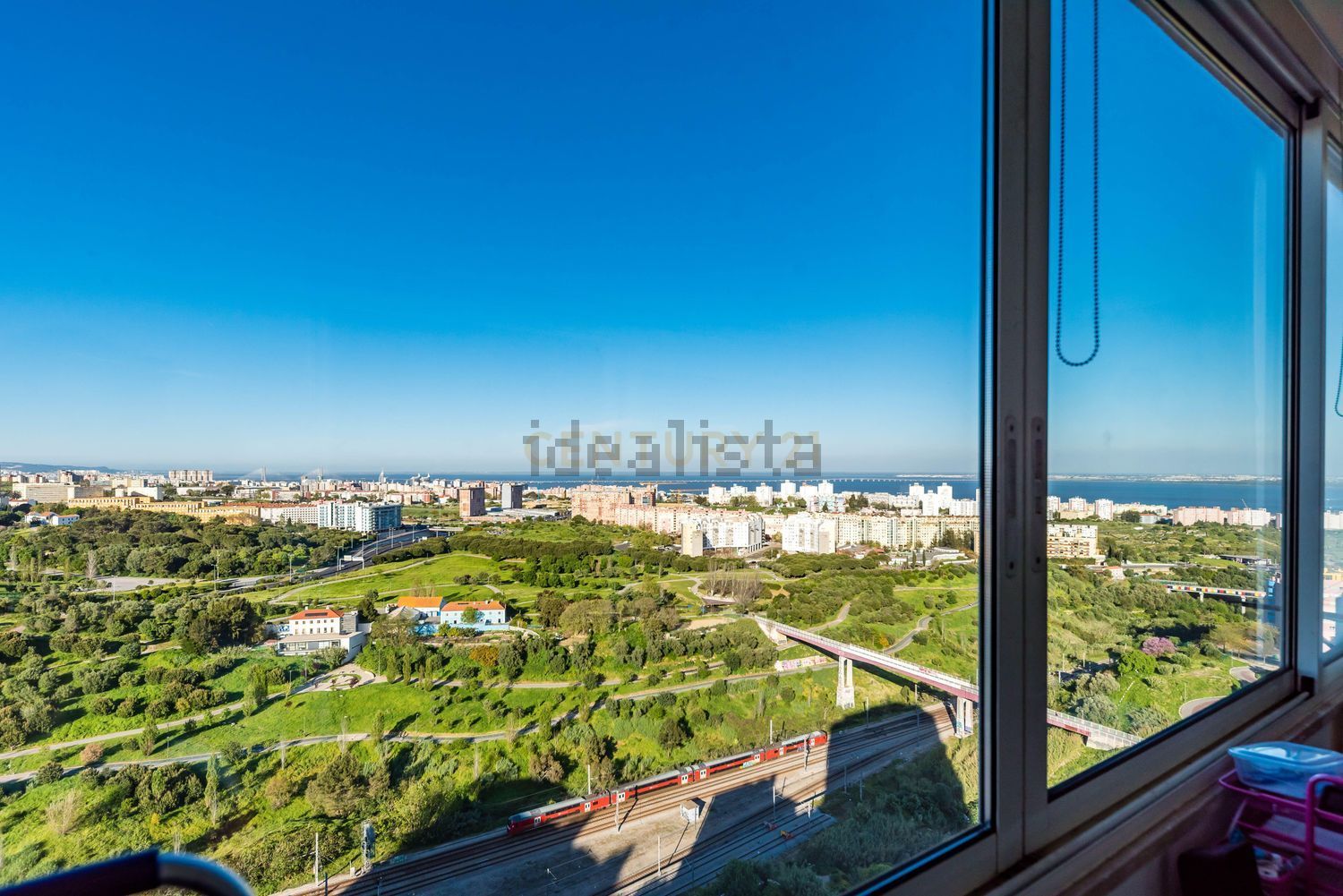 公寓 t3出售在Praça Bernardo Santareno, 3 - 视线