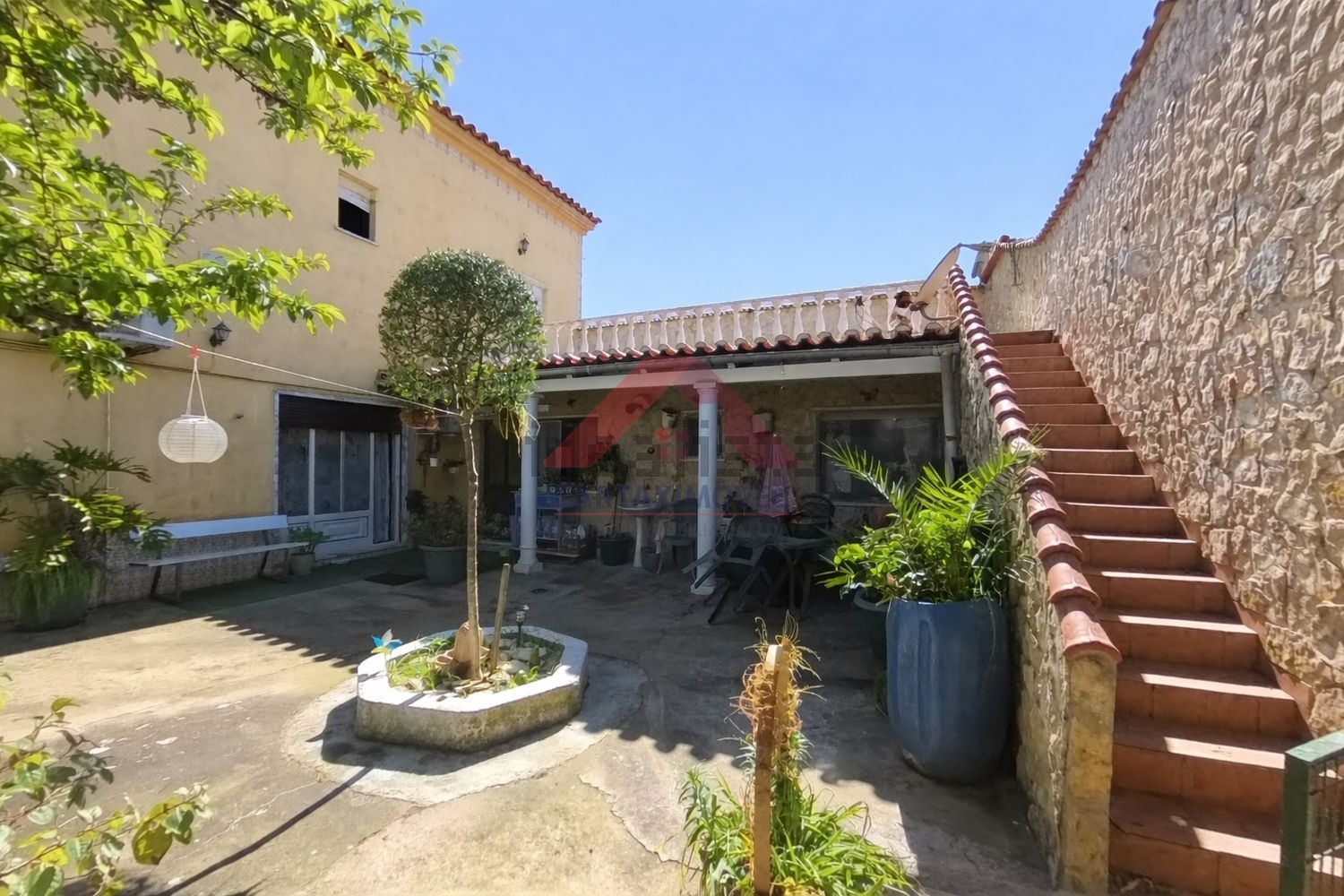 小楼房或独栋别墅出售在Vila Chã de Ourique - 院子