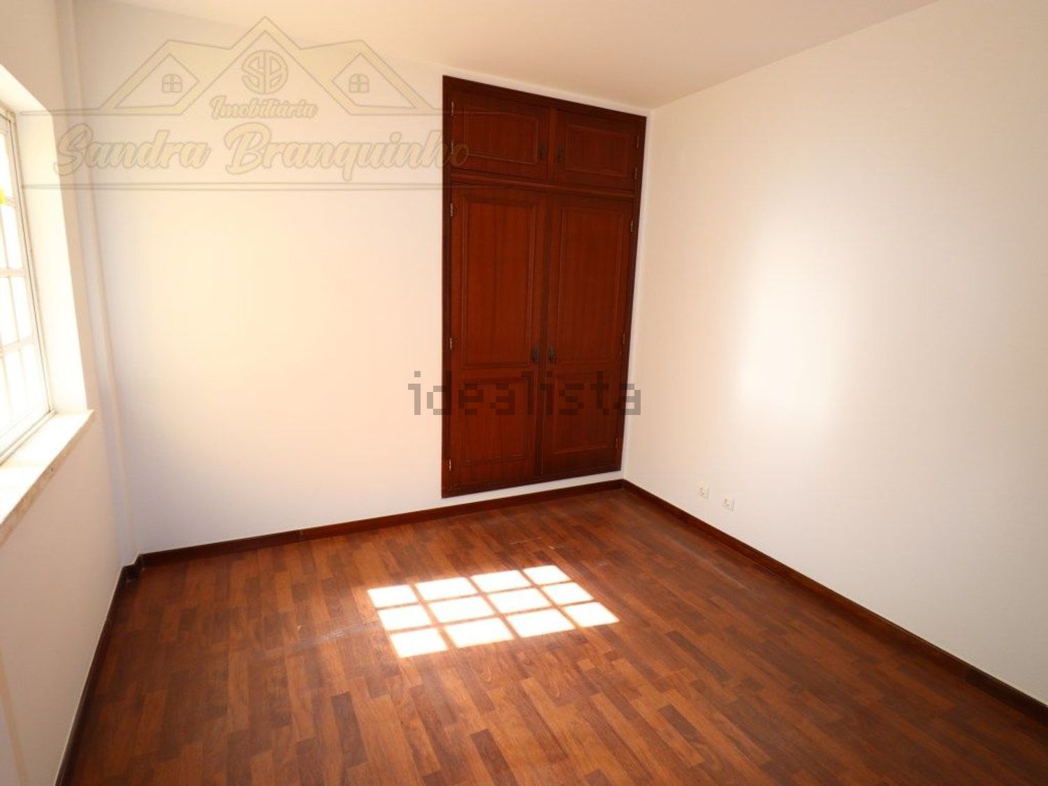 出租公寓 t3在Avenida António Maria Jalles, 100 - 居住