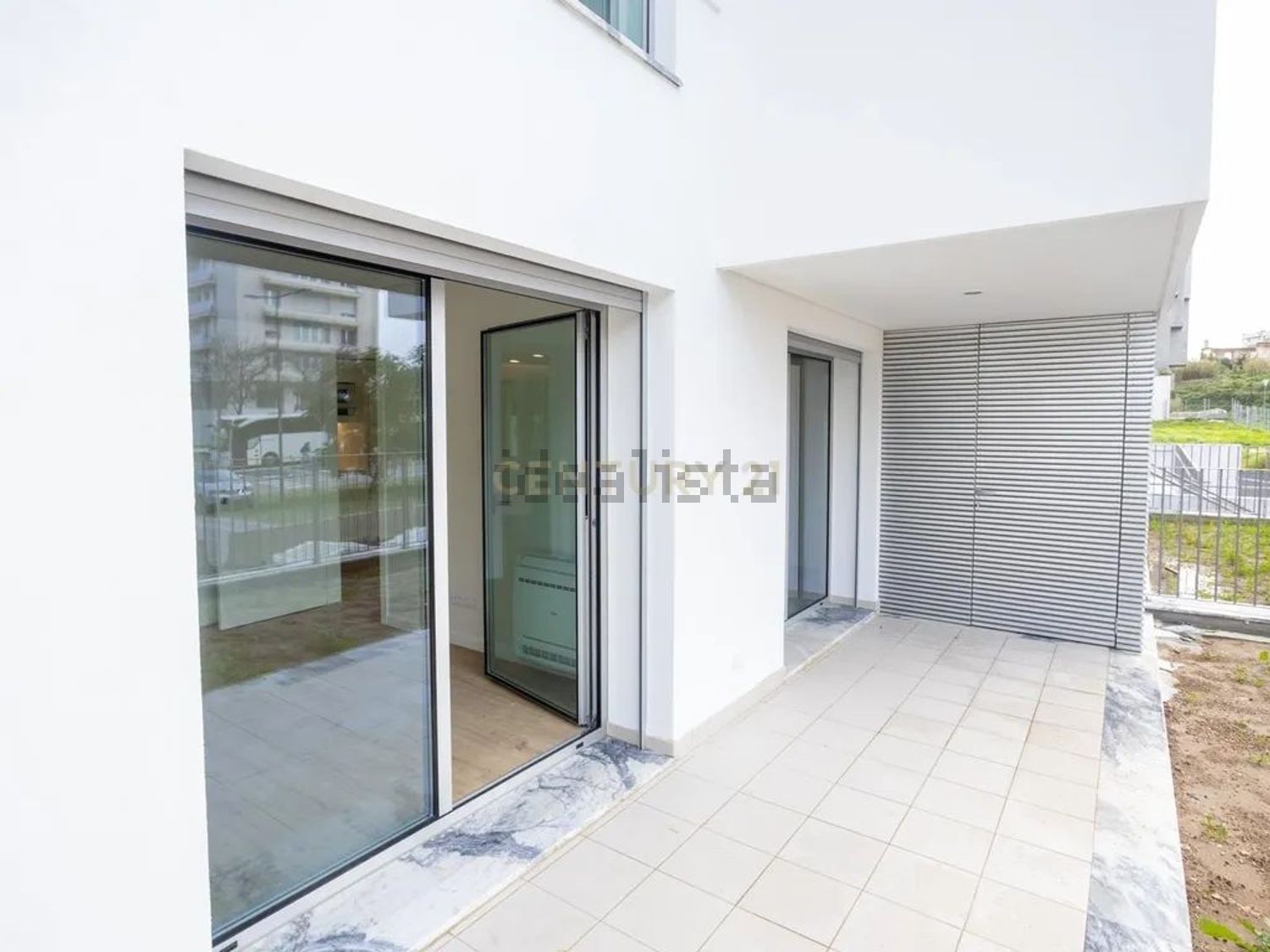 公寓 t1出售在Rua Sarmento de Beires, 47 - 阳台