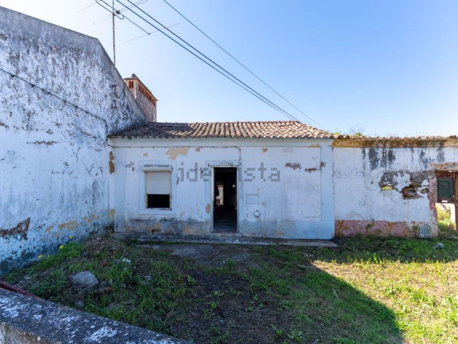 小楼房或独栋别墅出售在Rua das Caladas - 外立面