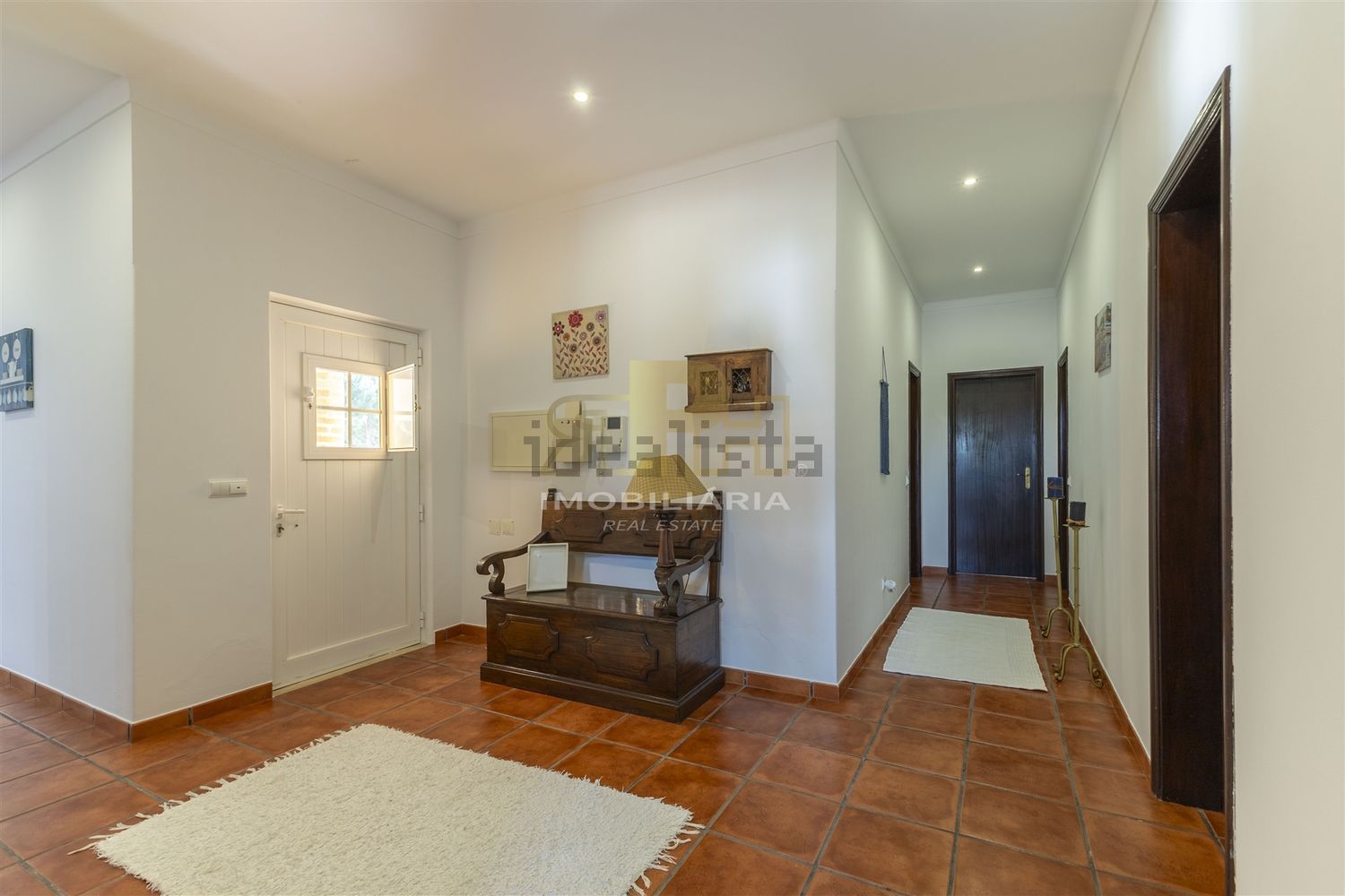 小楼房或独栋别墅出售在Rua dos Combatentes, 127 - 前厅