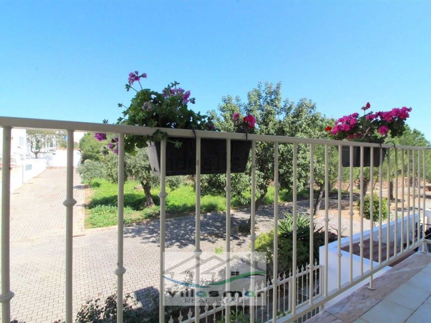 小楼房或独栋别墅出售在Centro de Castro Marim - 露台