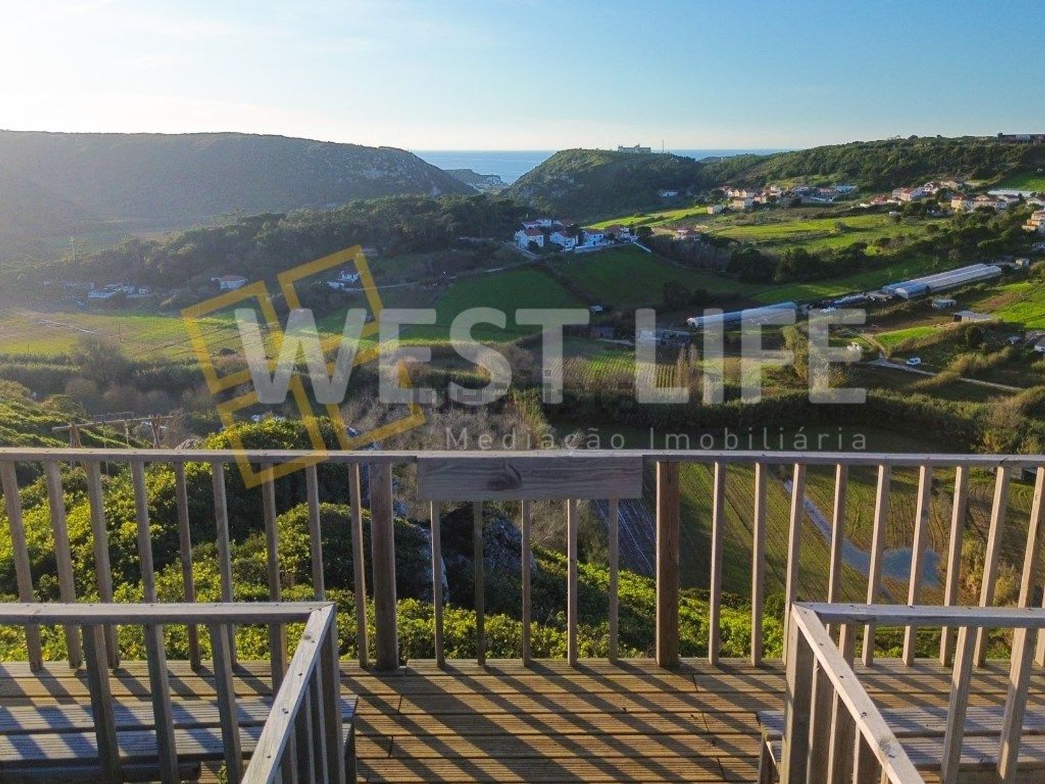 小楼房或独栋别墅出售在Centro de A dos Cunhados - 视线