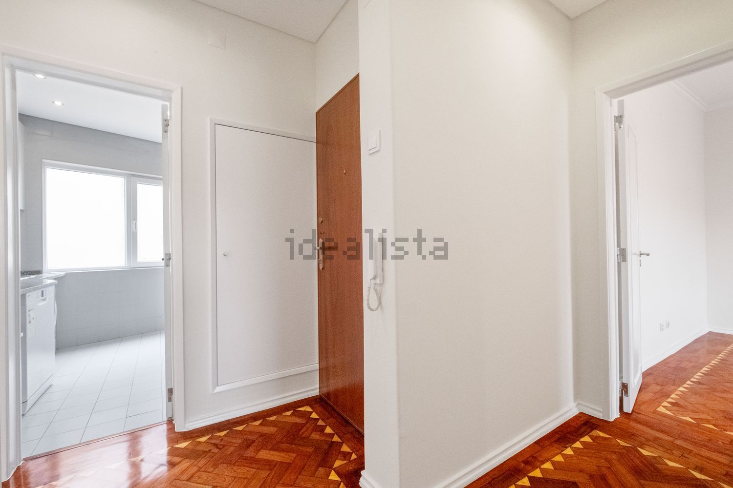 出租公寓 t4在Rua Arco do Carvalhão, 1 - 前厅