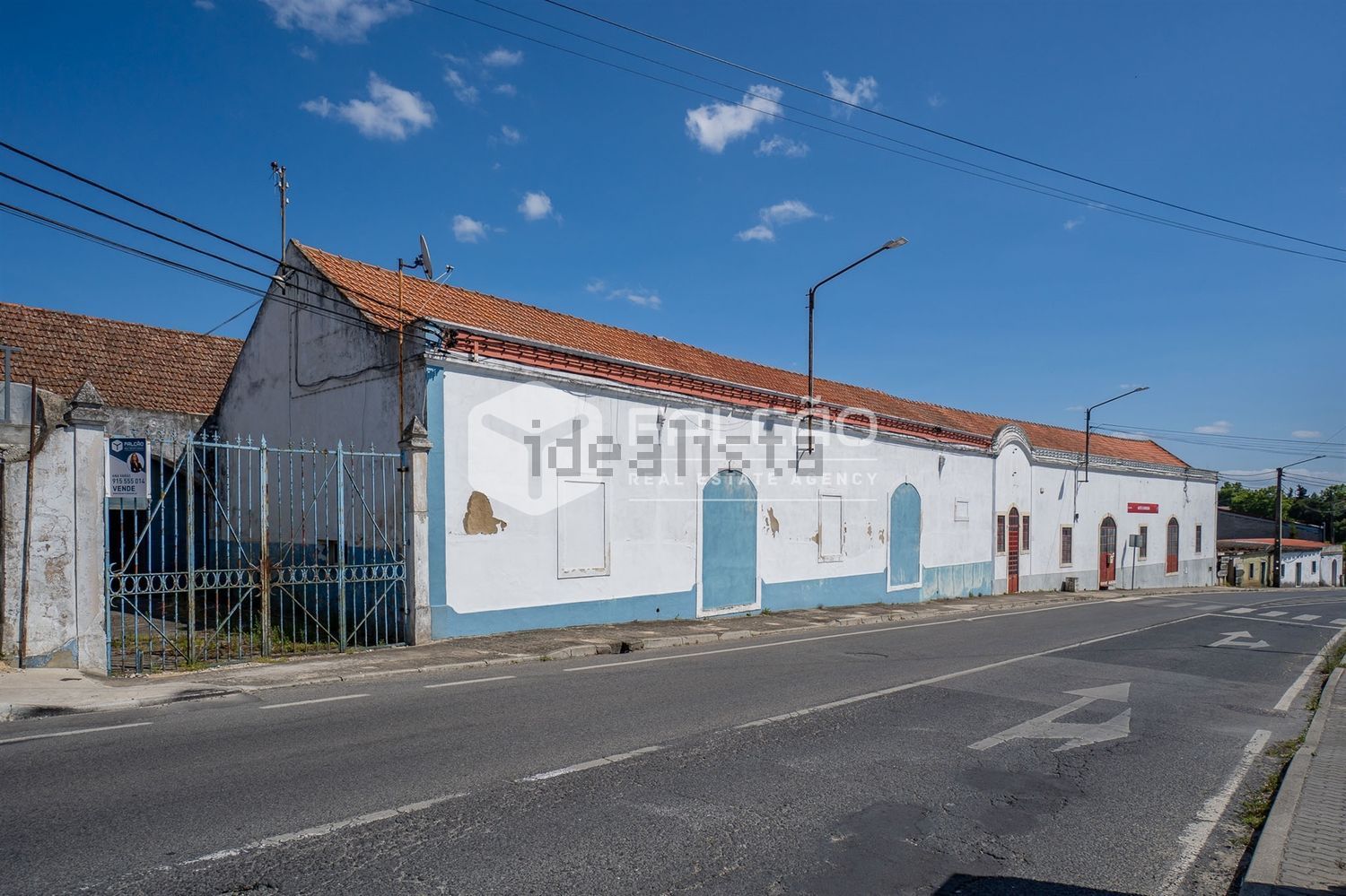 小楼房或独栋别墅出售在Cidade de Santarém - 外立面