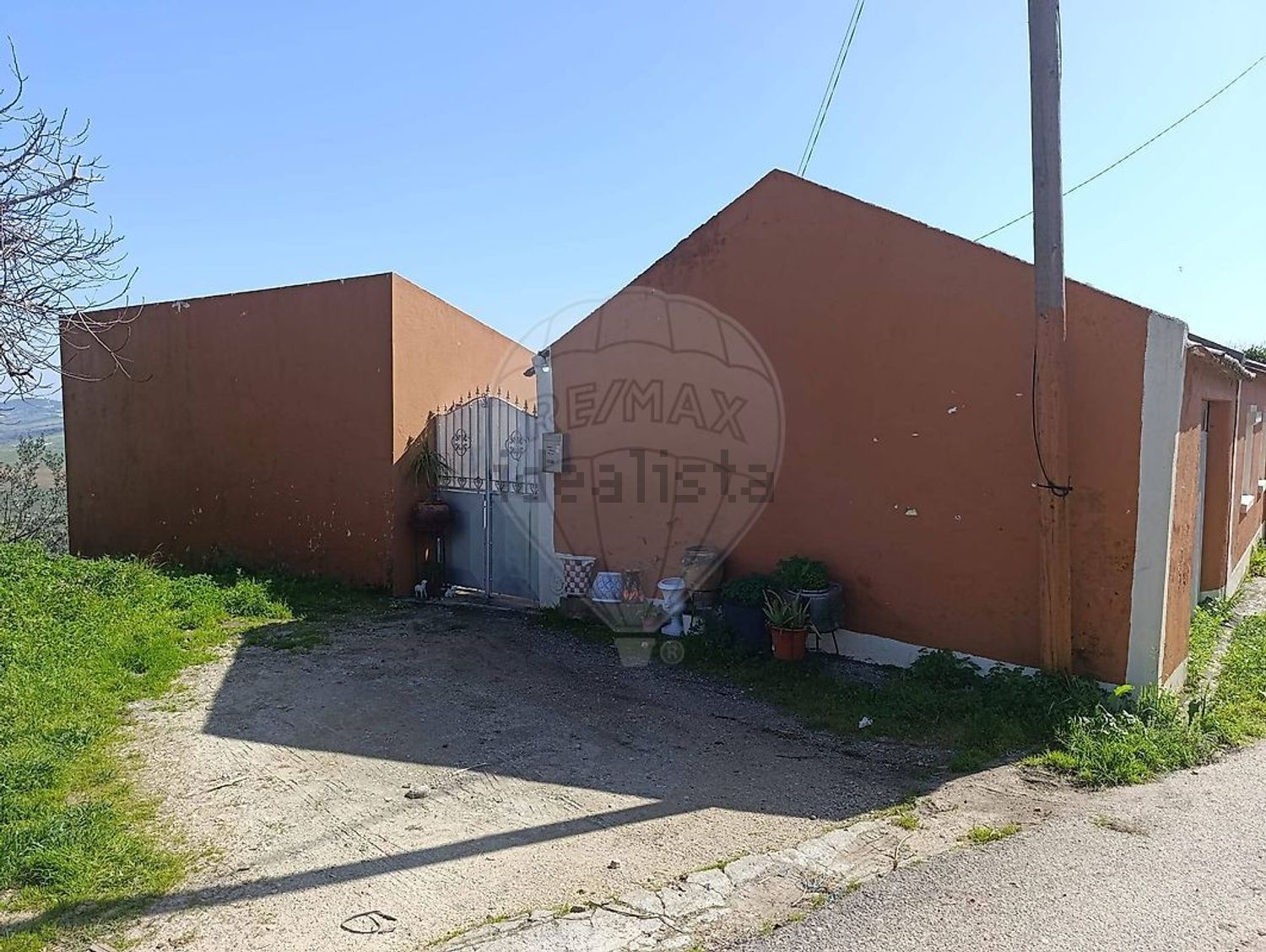 小楼房或独栋别墅出售在Estrada da Quinta da Serra - 外立面