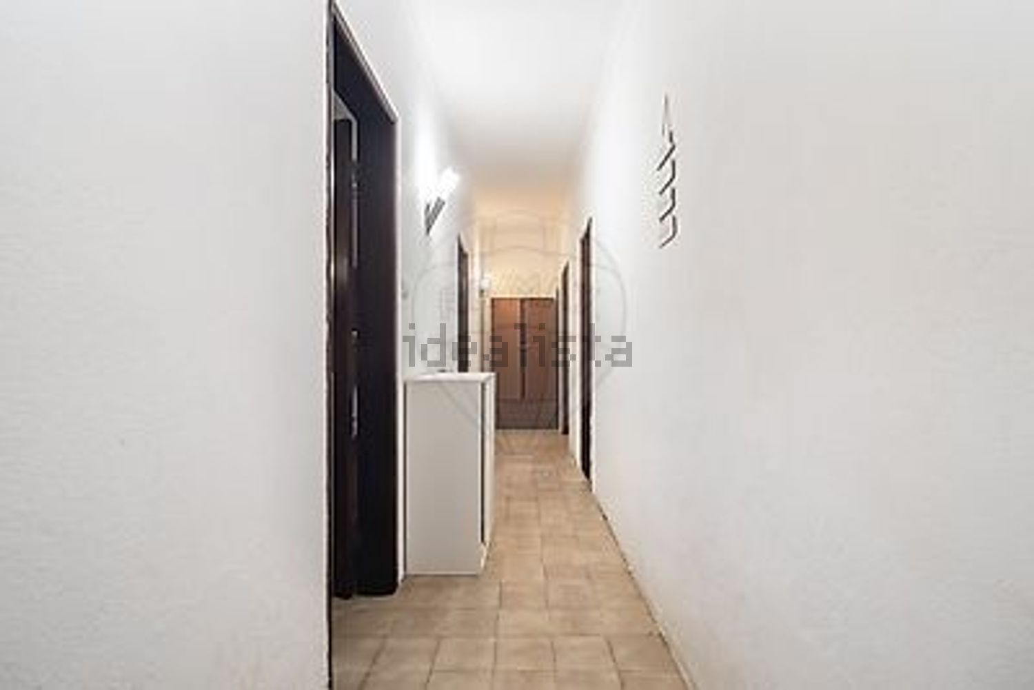 小楼房或独栋别墅出售在Rua da Central Elevatória - 过道