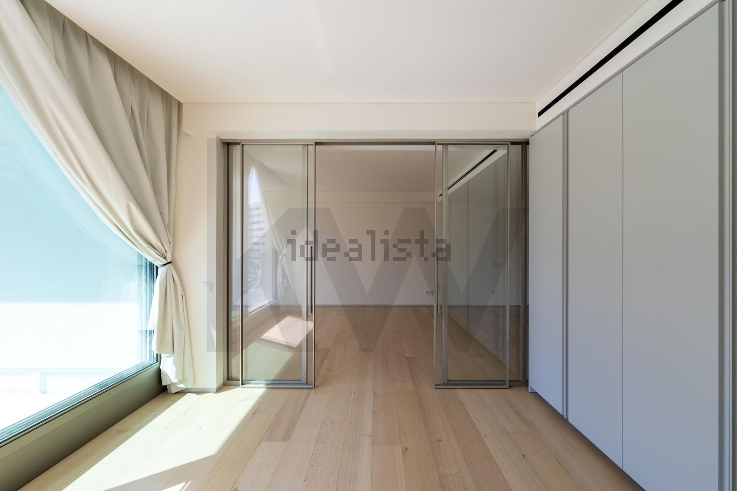 出租公寓 t1在Avenida Afonso Costa, 18 - 试衣间