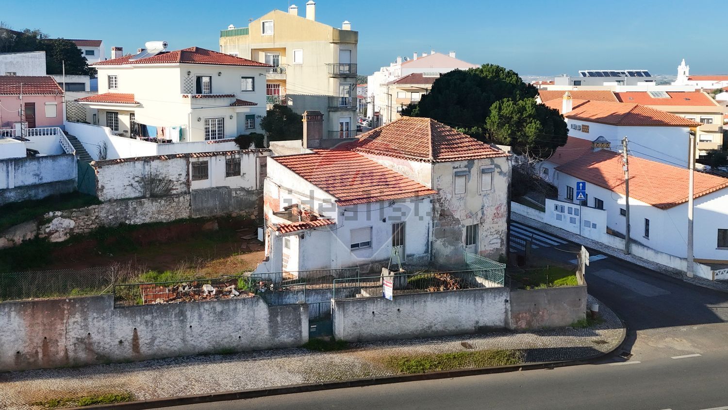 小楼房或独栋别墅出售在Rua do Olival da Fonte - 外立面