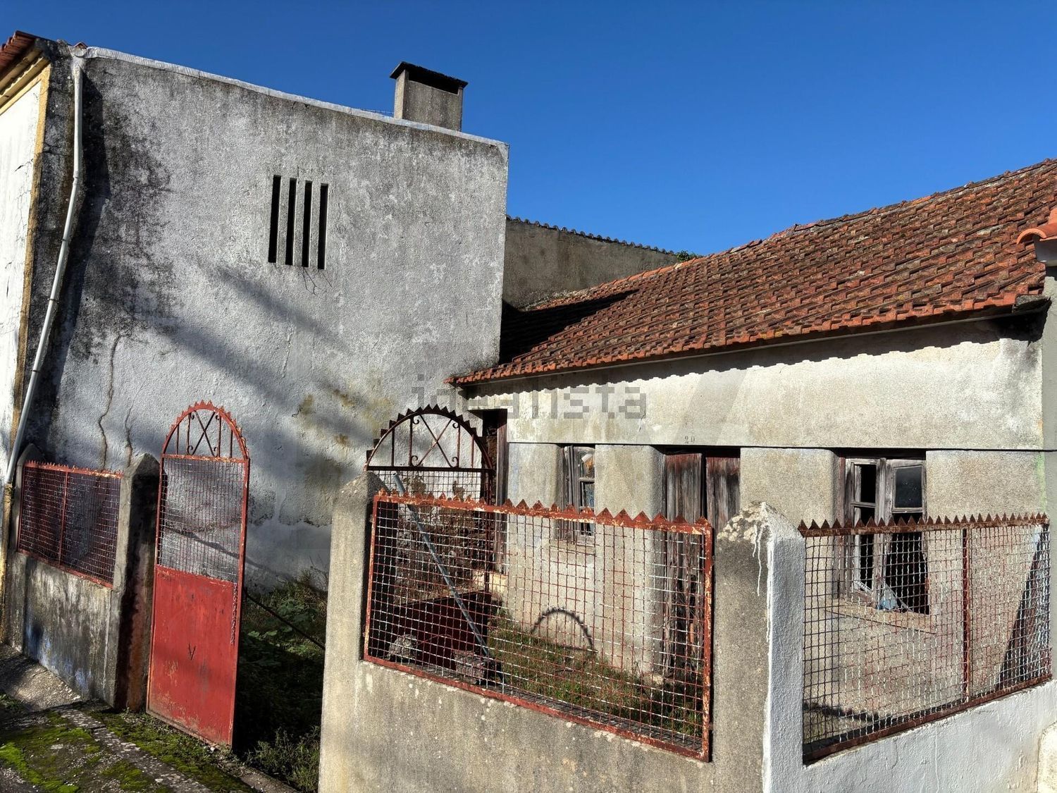 小楼房或别墅出售在Largo da Igreja, 56 - 外立面