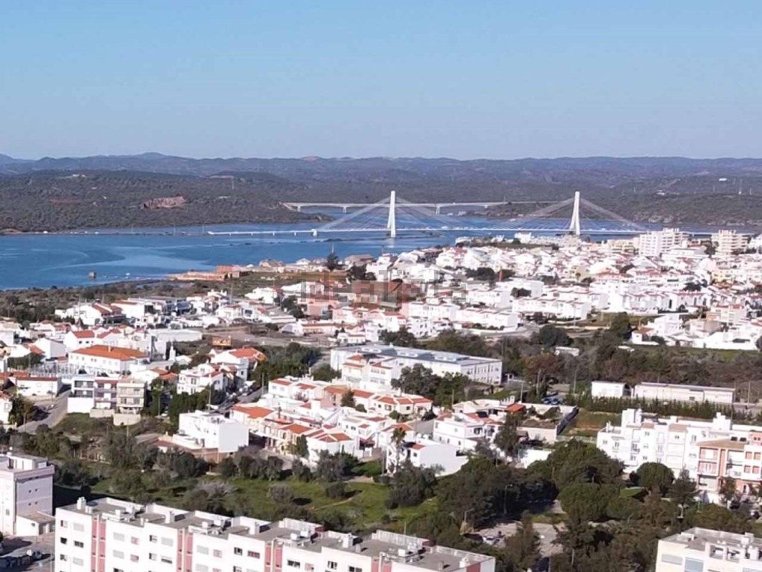 小楼房或独栋别墅出售在Vila de Estômbar - Fontes - 视线