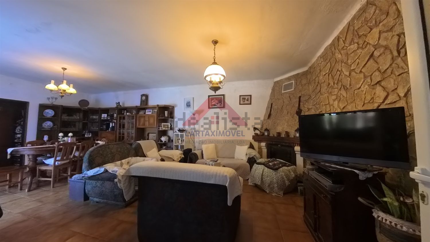 小楼房或独栋别墅出售在Vila Chã de Ourique - 客厅