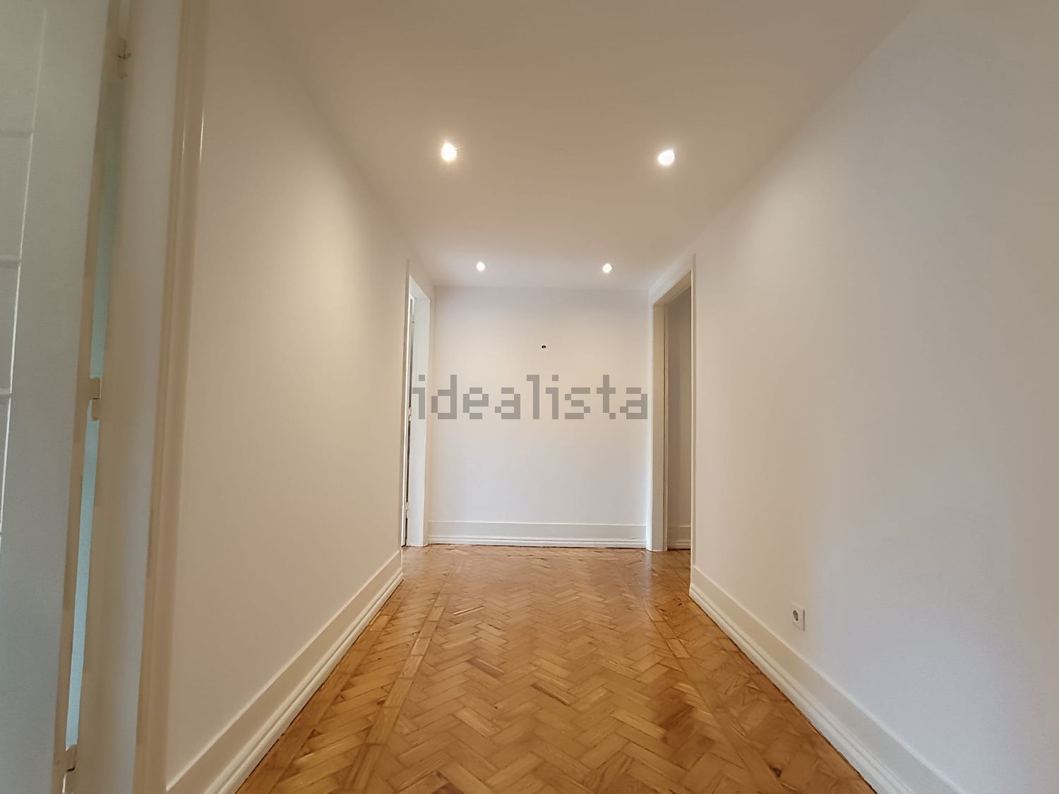 出租公寓 t5在Avenida de Berna, 35 - 前厅