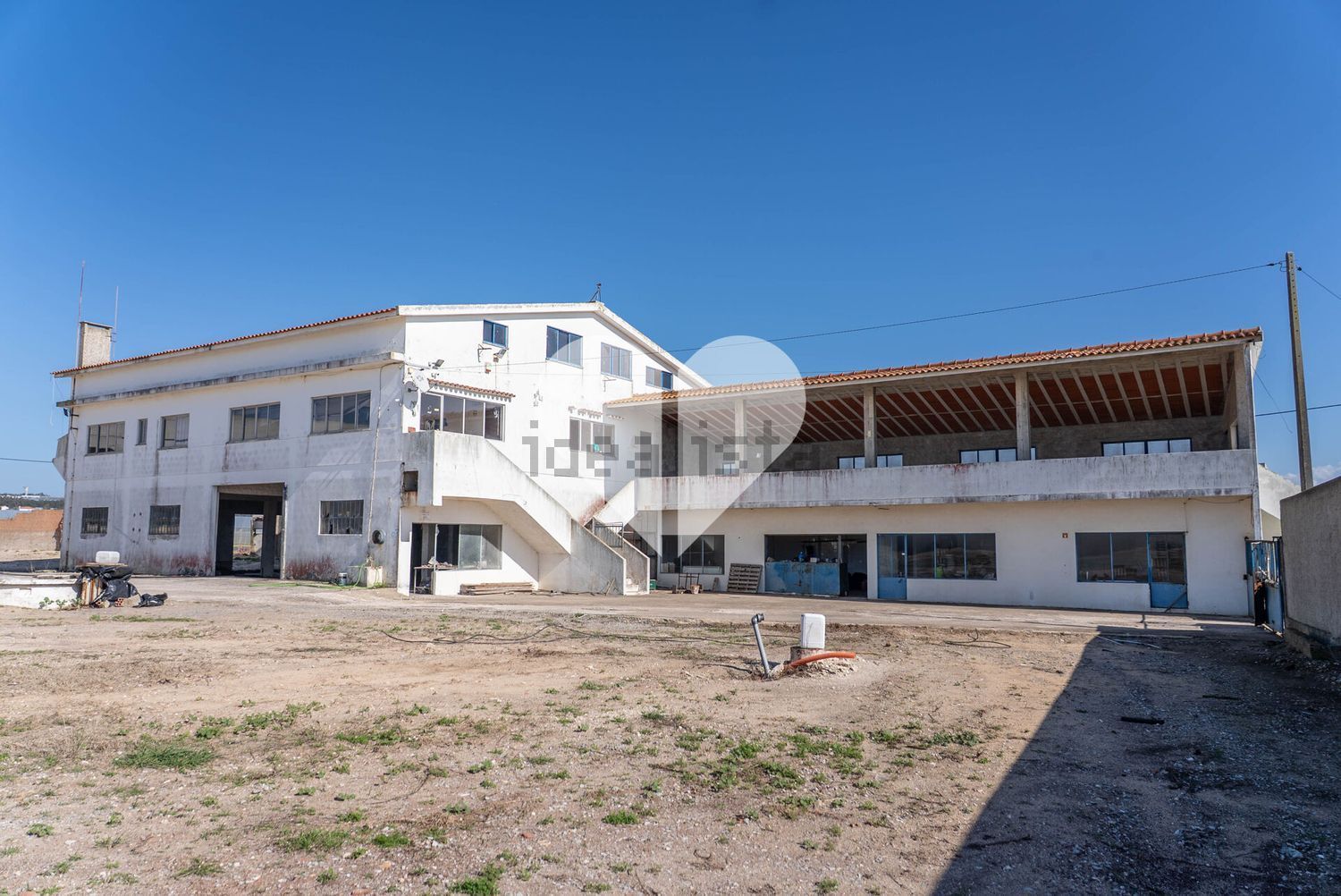 小楼房或独栋别墅出售在Póvoa de Penafirme - Santa Cruz - 外立面