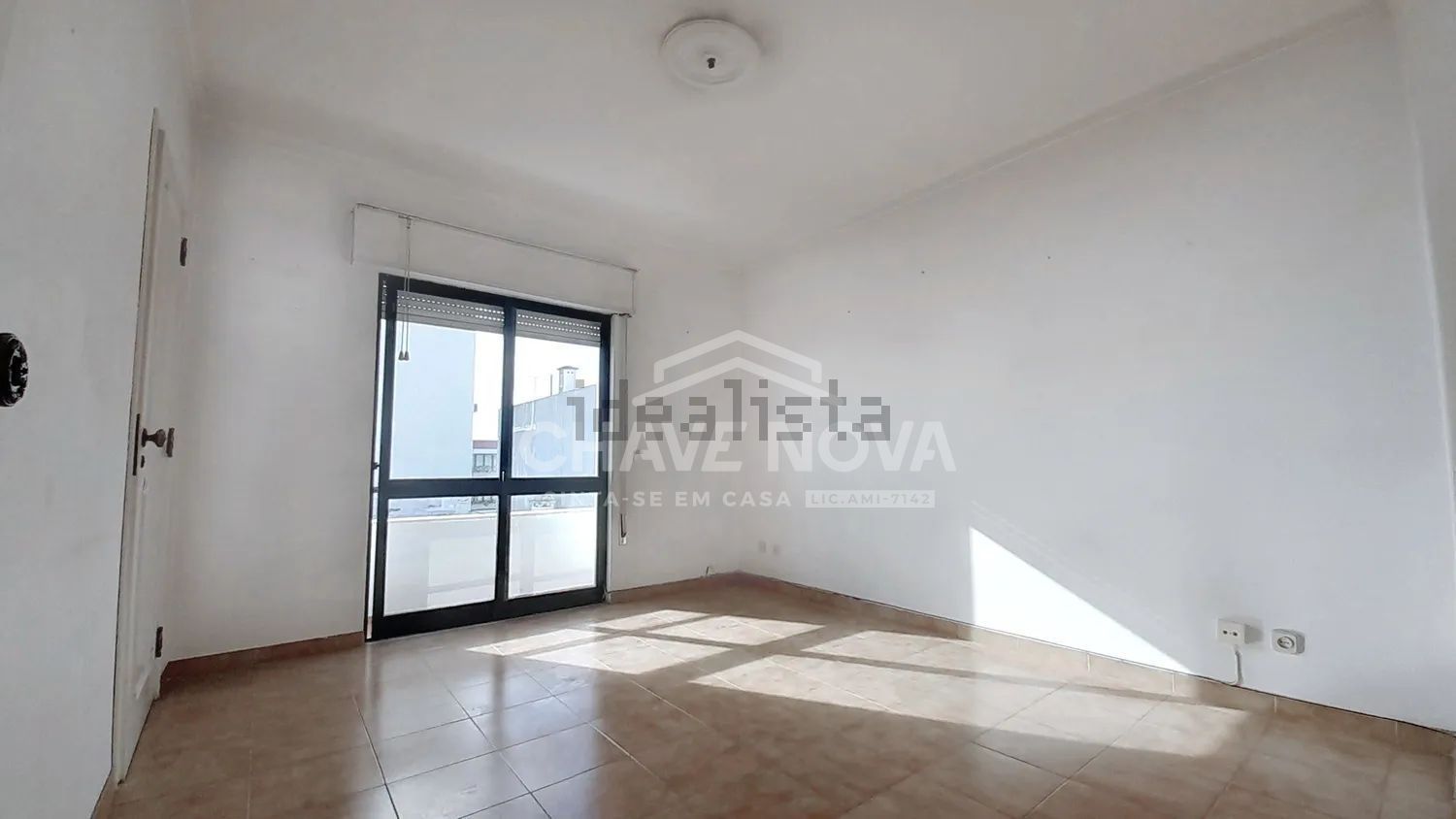 公寓 t3出售在Avenida José da Costa Mealha - 居住