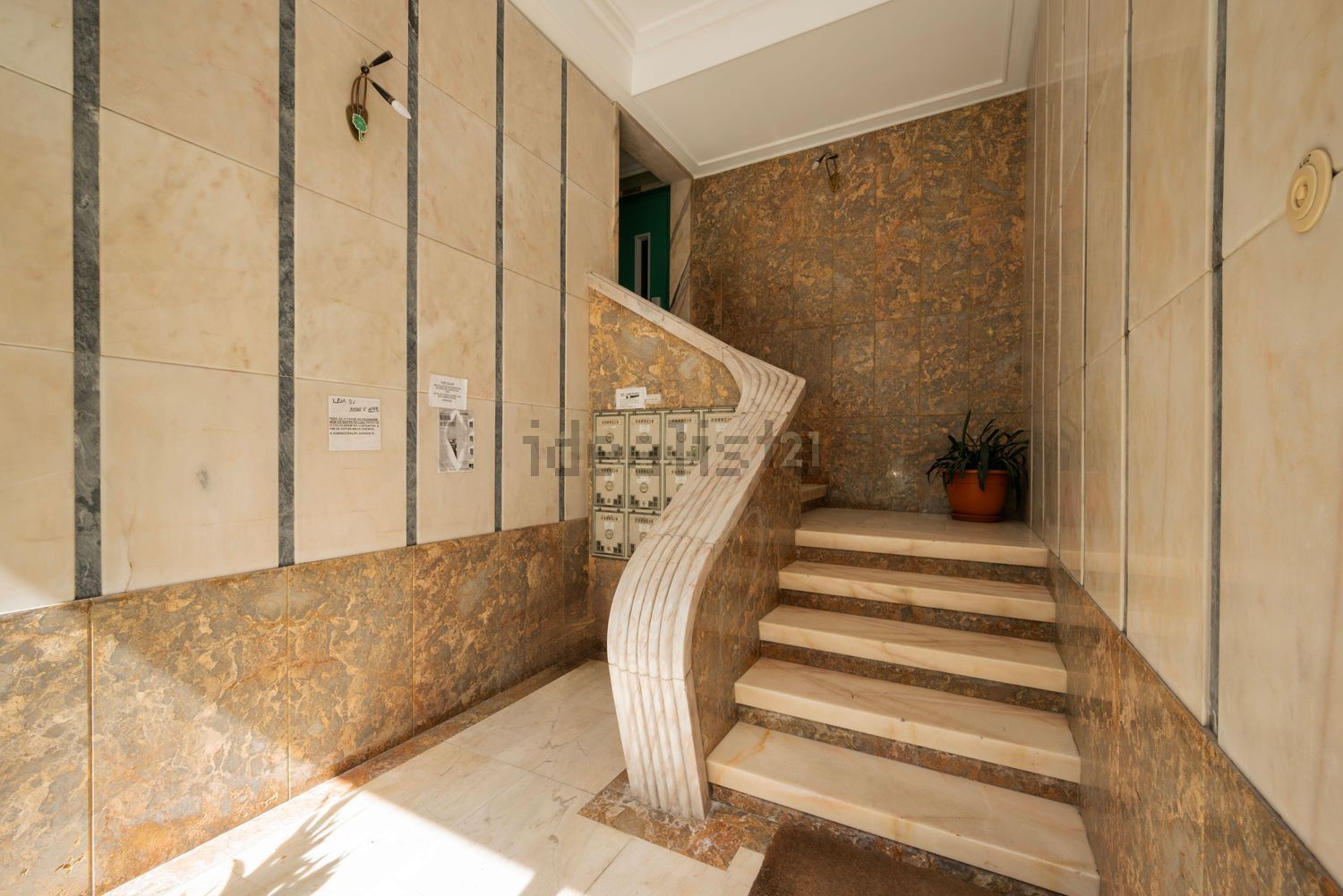 公寓 t2出售在Rua Gonçalves Crespo, 6 - 详情