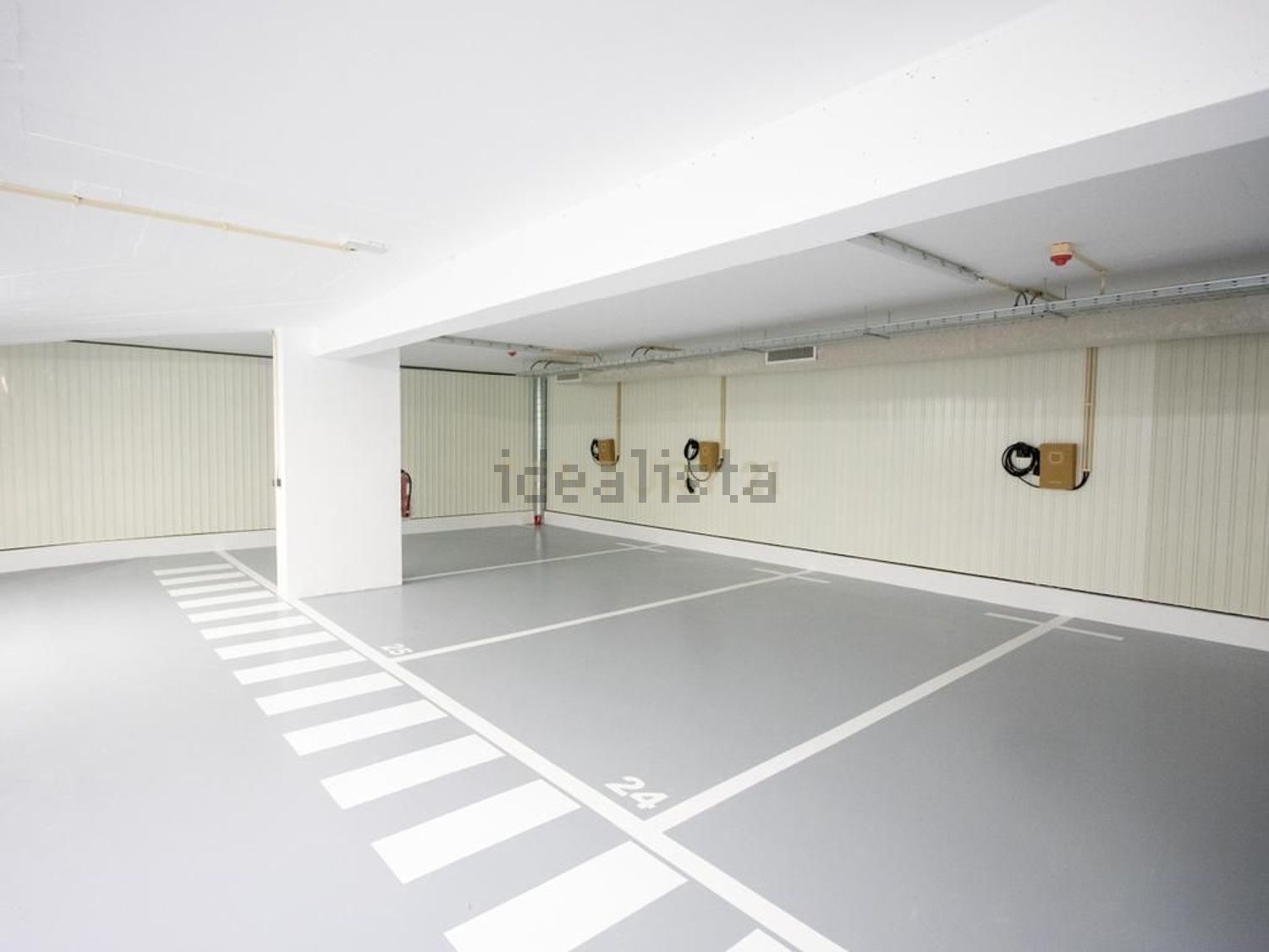 公寓 t4出售在Rua Sarmento de Beires, 47 - 停车位