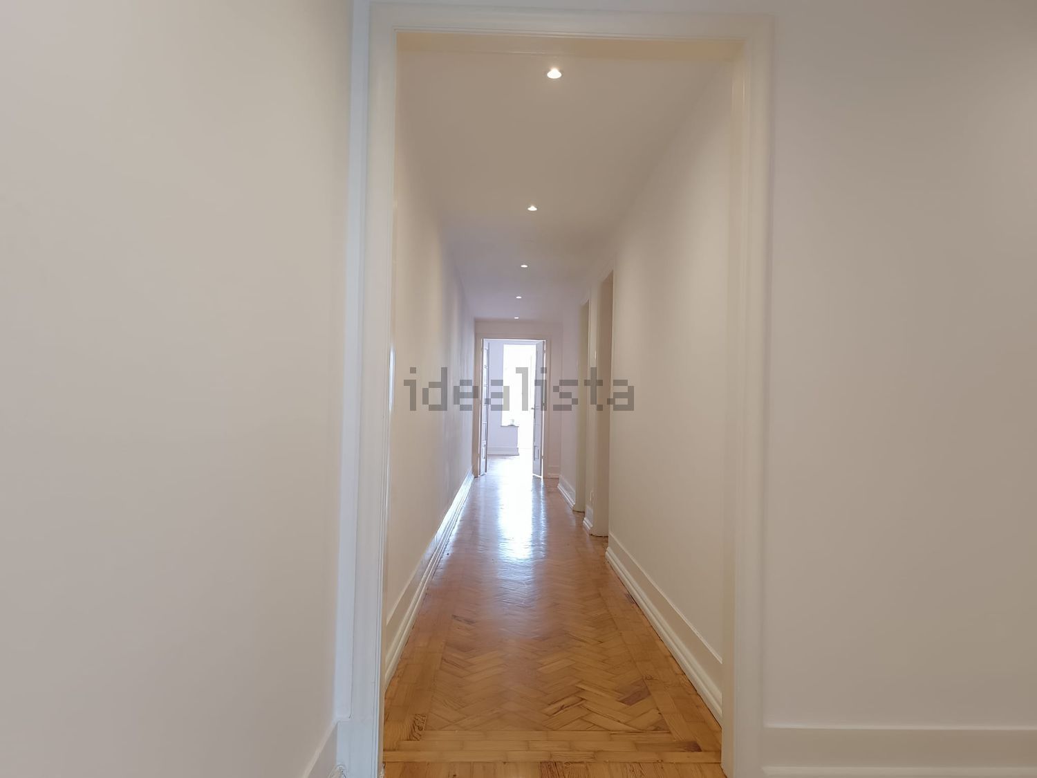 出租公寓 t5在Avenida de Berna, 35 - 过道