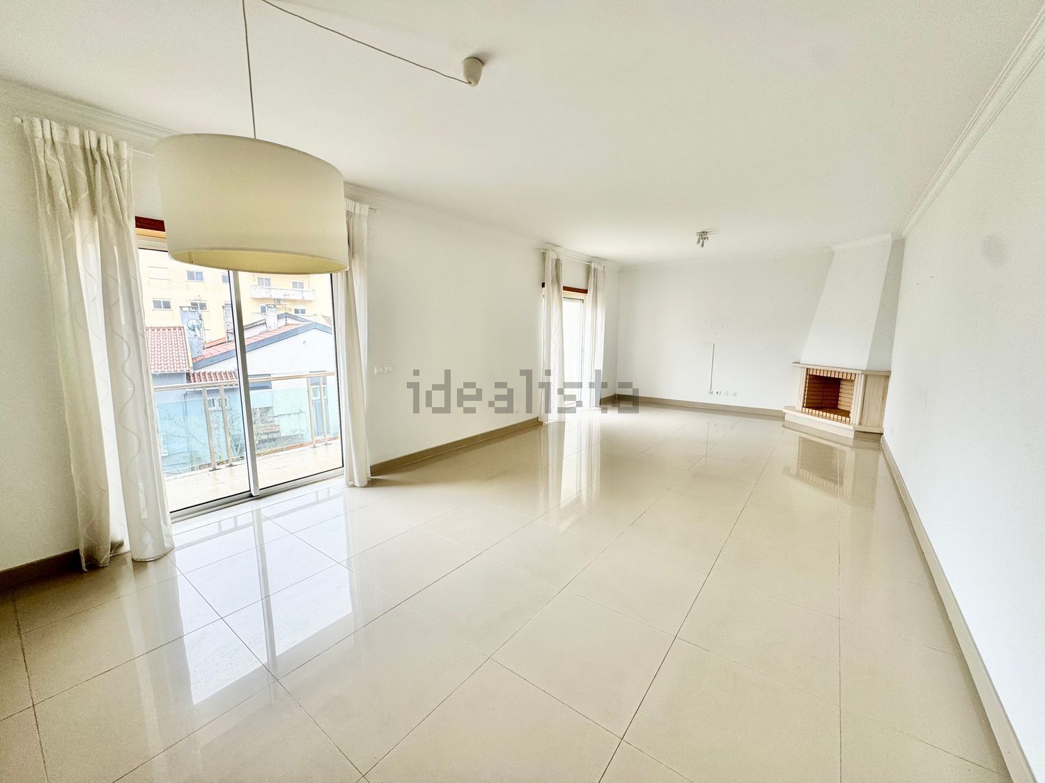 出租公寓 t3在Avenida Beato Nuno, 11 - 客厅