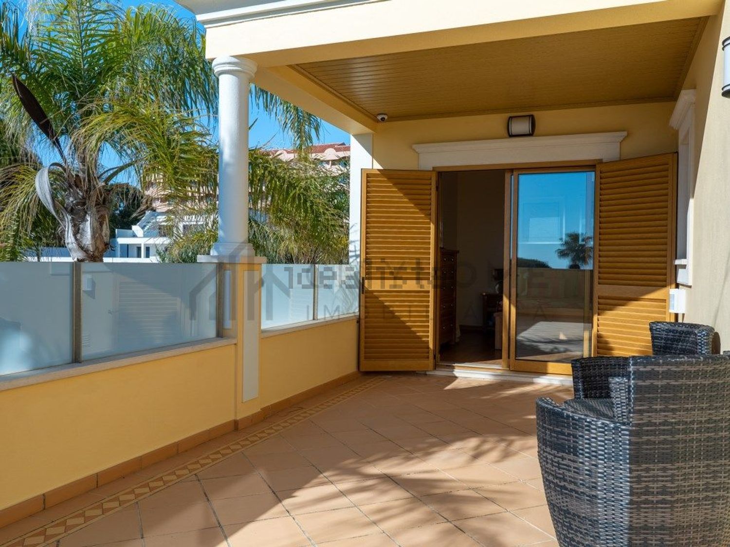 小楼房或独栋别墅出售在Rua do Azimute - 露台