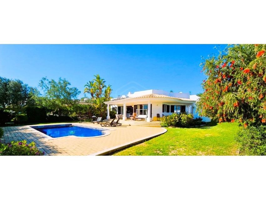 小楼房或独栋别墅出售在Clube Albufeira